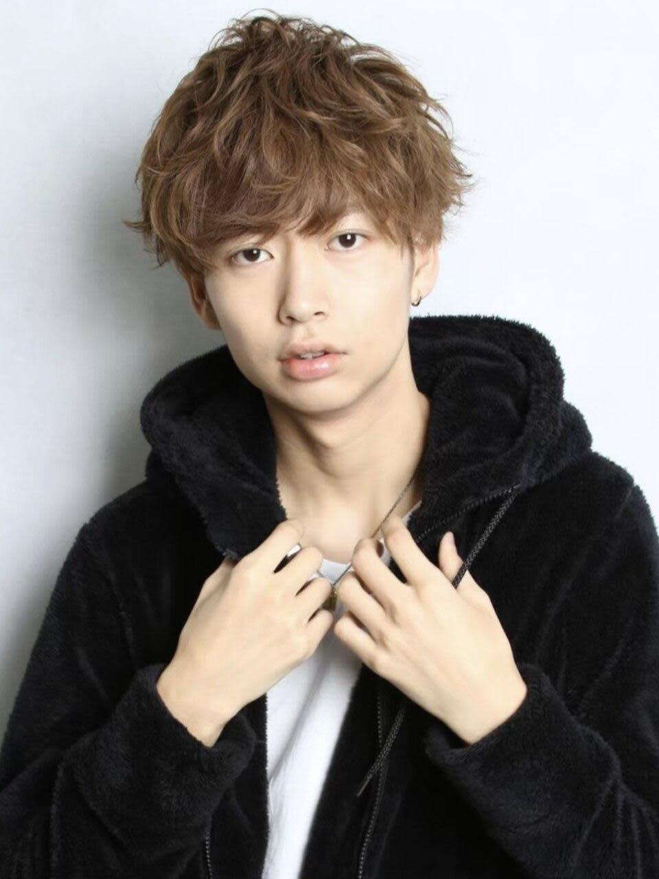 MEN'S SOURCE 天王寺阿倍野【メンズソース テンノウジアベノ】のスタイル紹介。ハイトーンエアリーマッシュ/メンズ