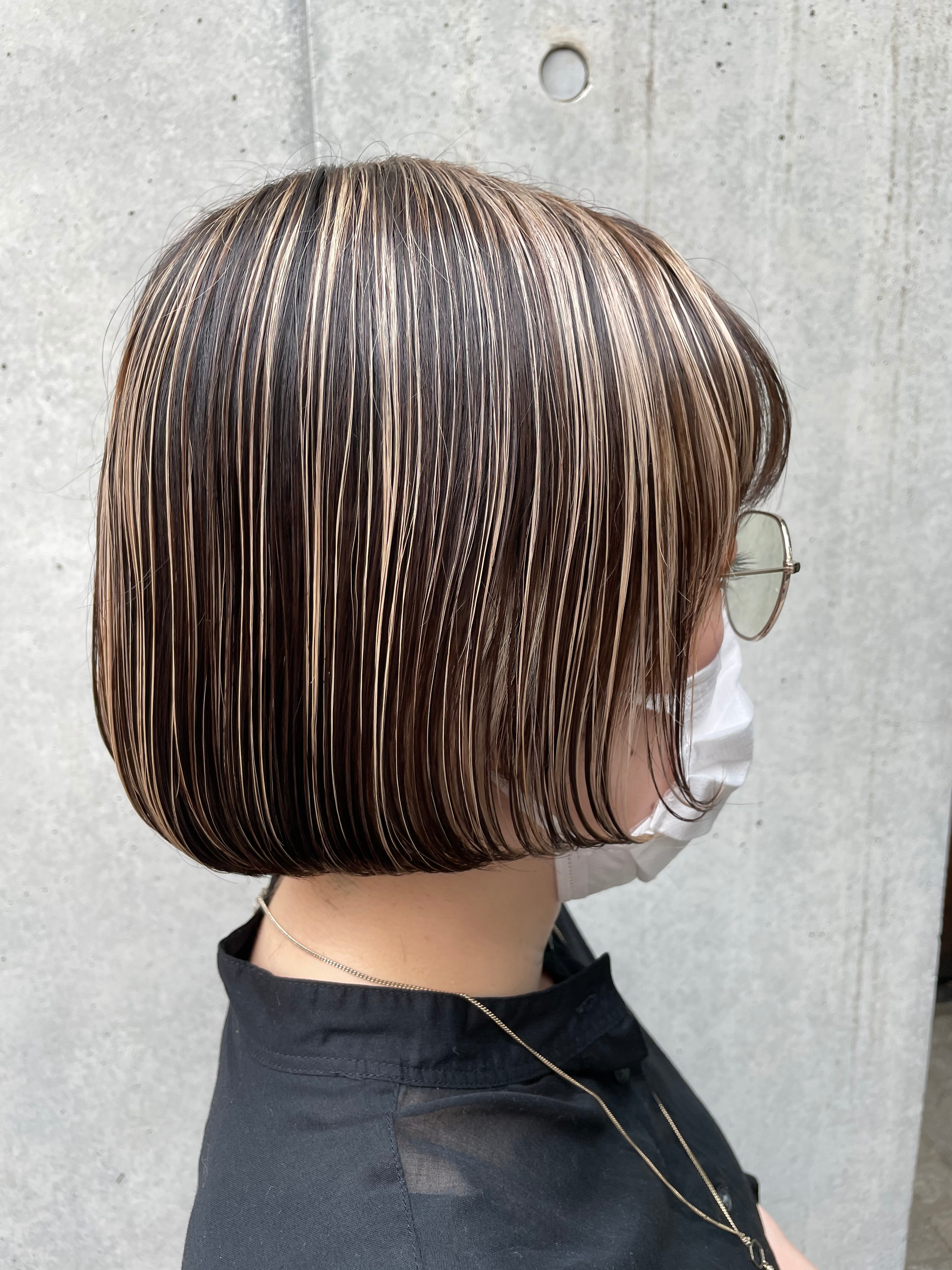 EARTH/E 吉祥寺店 ハイライト/髪質改善/縮毛矯正【アース　エレガンス　キチジョウジテン　ハイライト　カミシツカイゼン　シュクモウキョウセイ】のスタイル紹介。上質×抜け感。洗練された大人の“筋感ボブ”