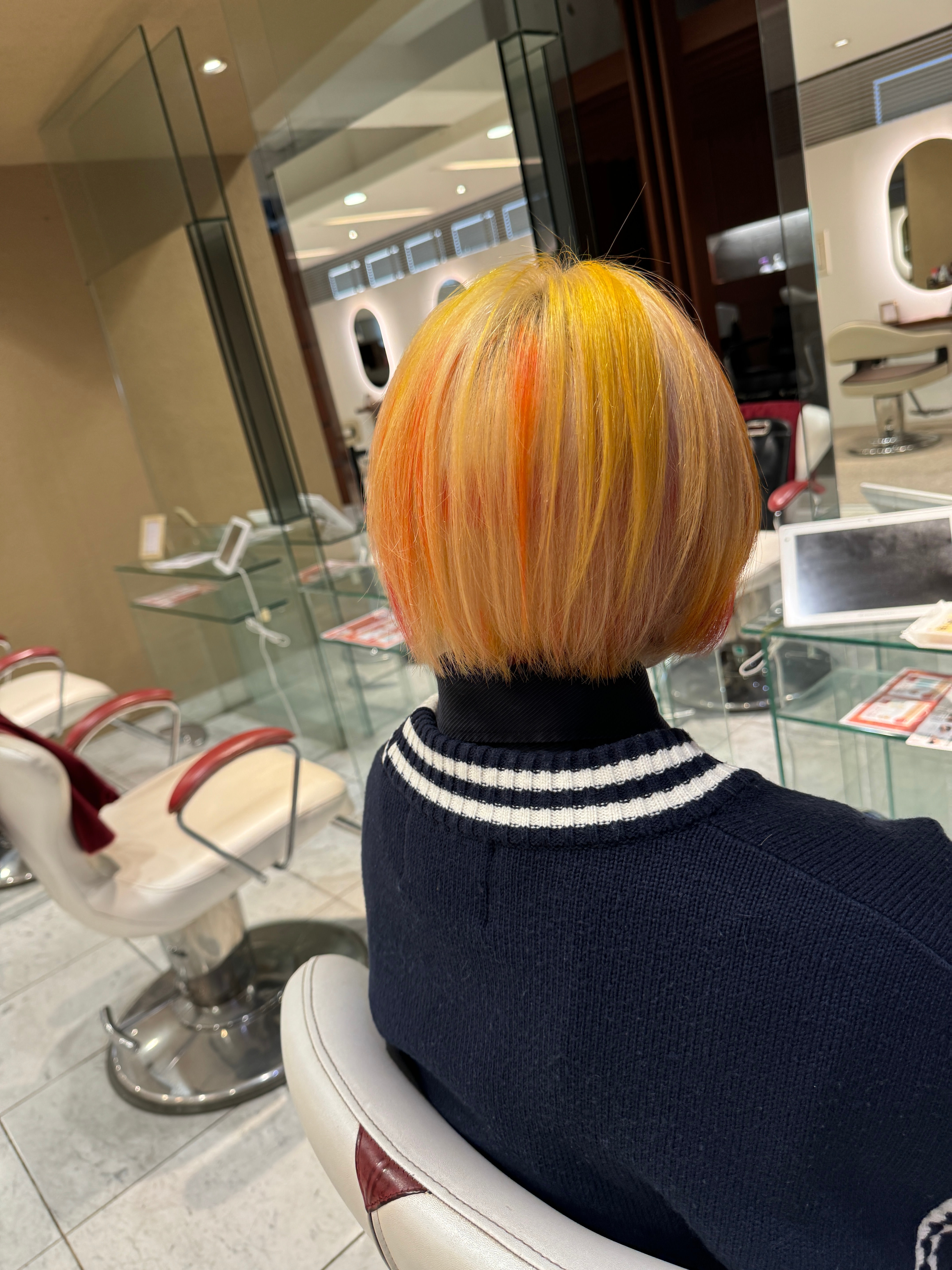 EARTH/E 吉祥寺店 ハイライト/髪質改善/縮毛矯正【アース　エレガンス　キチジョウジテン　ハイライト　カミシツカイゼン　シュクモウキョウセイ】のスタイル紹介。ビタミンカラー