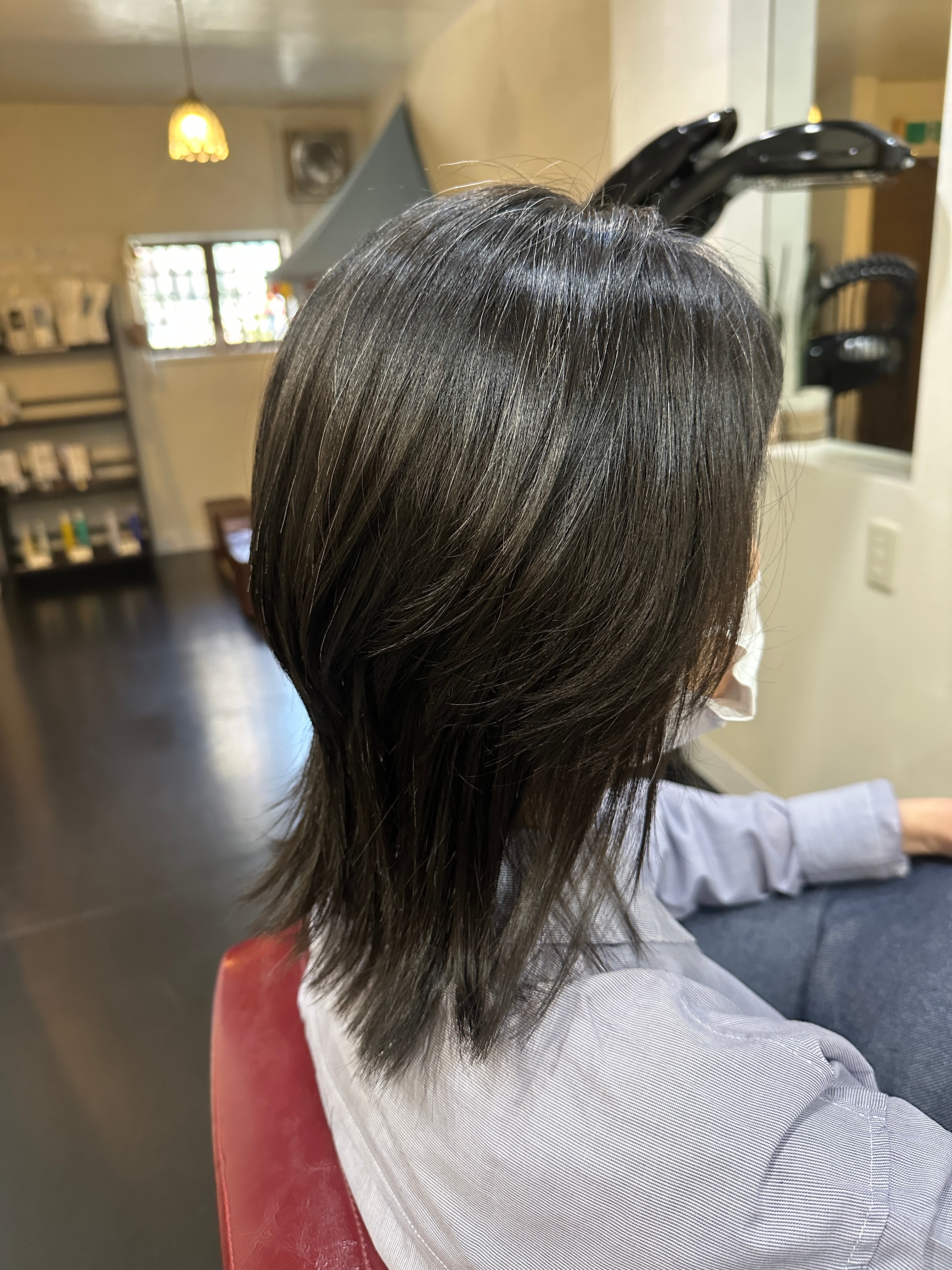 nico hair【ニコ ヘアー】のスタイル紹介。ミディアムレイヤースタイル