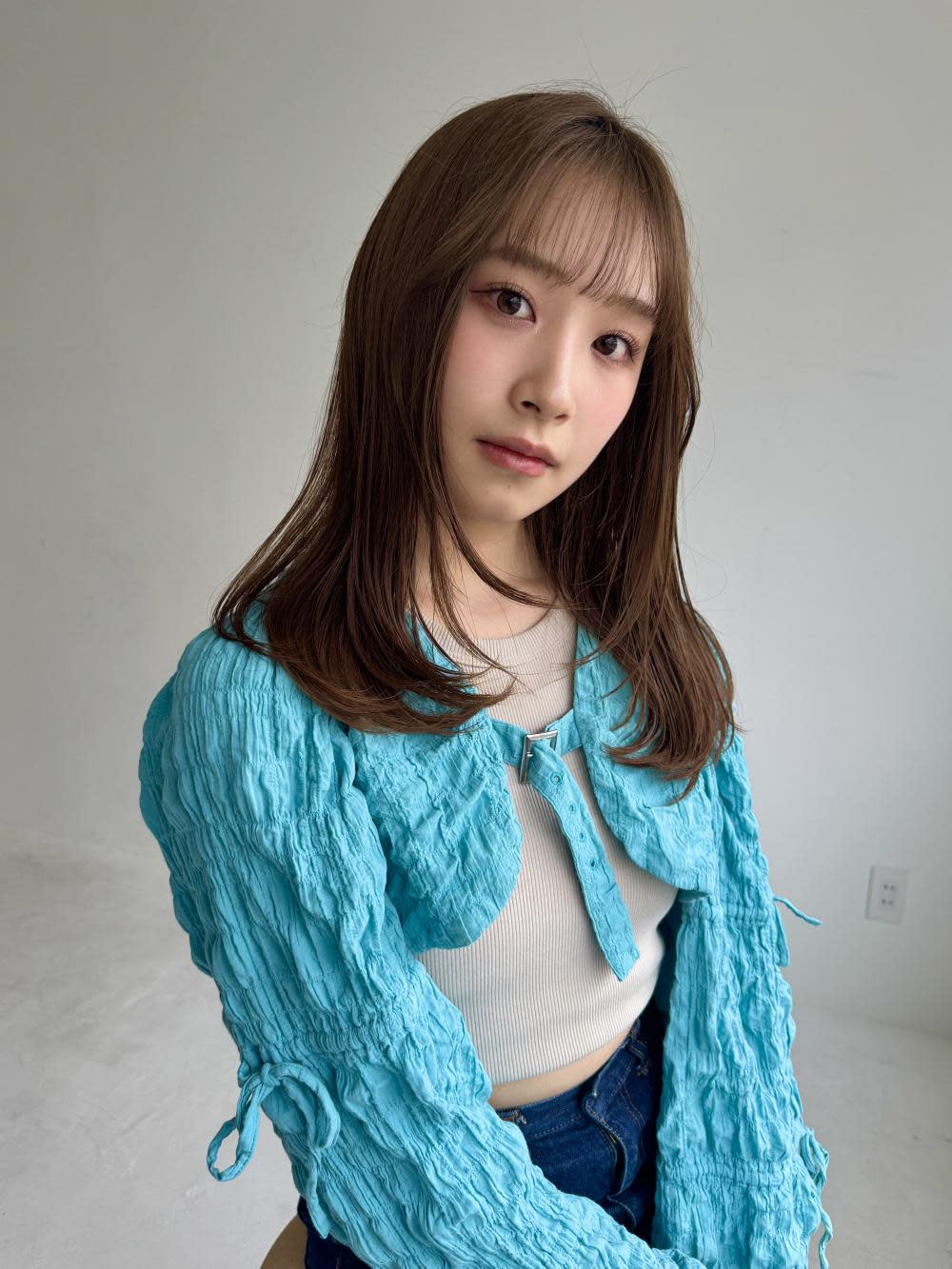 SHICUNE【シクネ】のスタイル紹介。ケイ＊オリーブベージュ　顔まわりカット