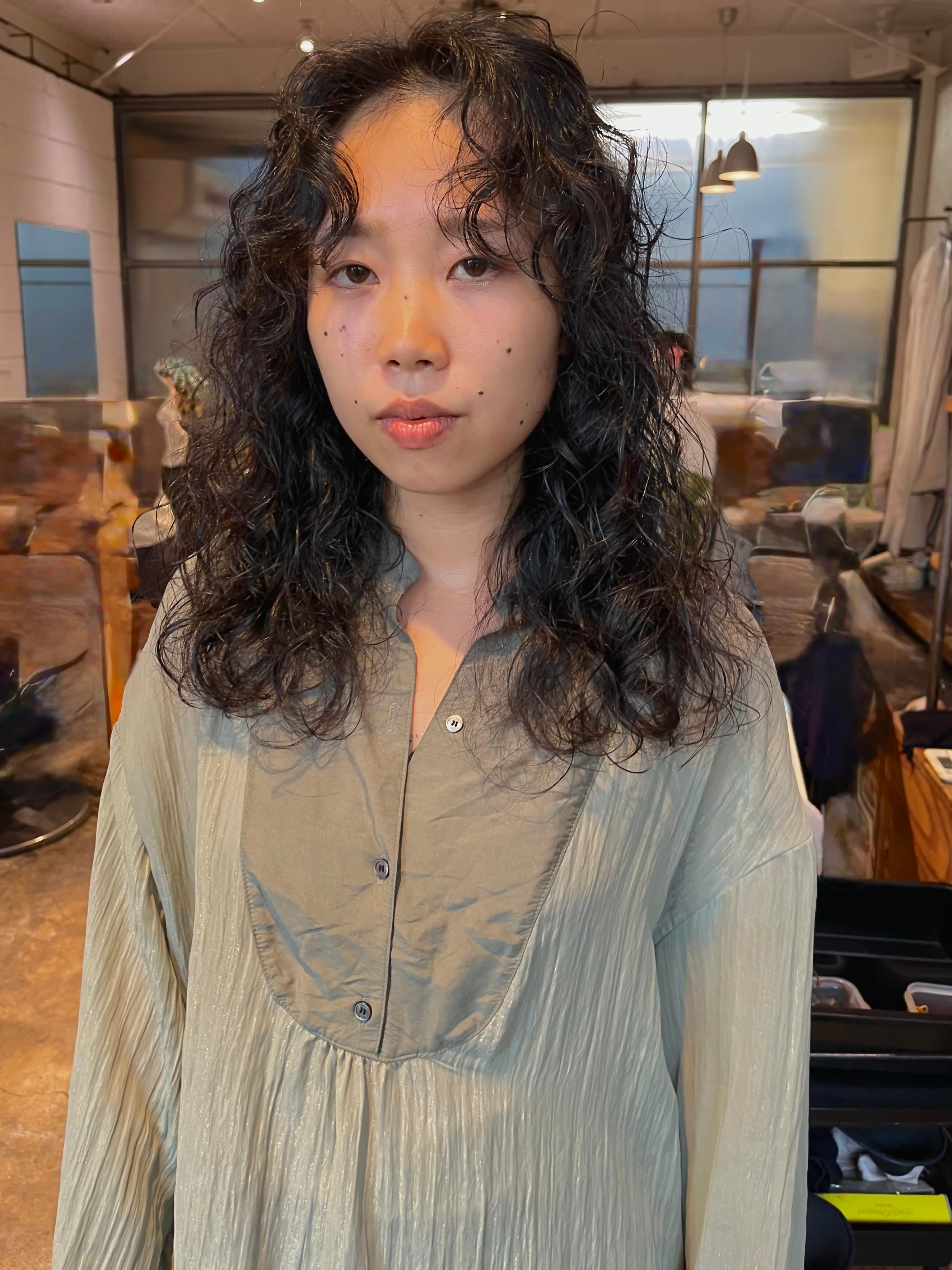 Towa by Lin'ne【トワバイリンネ】のスタイル紹介。ドライ質感/アンニュイ『ビッグスパイラルパーマ』