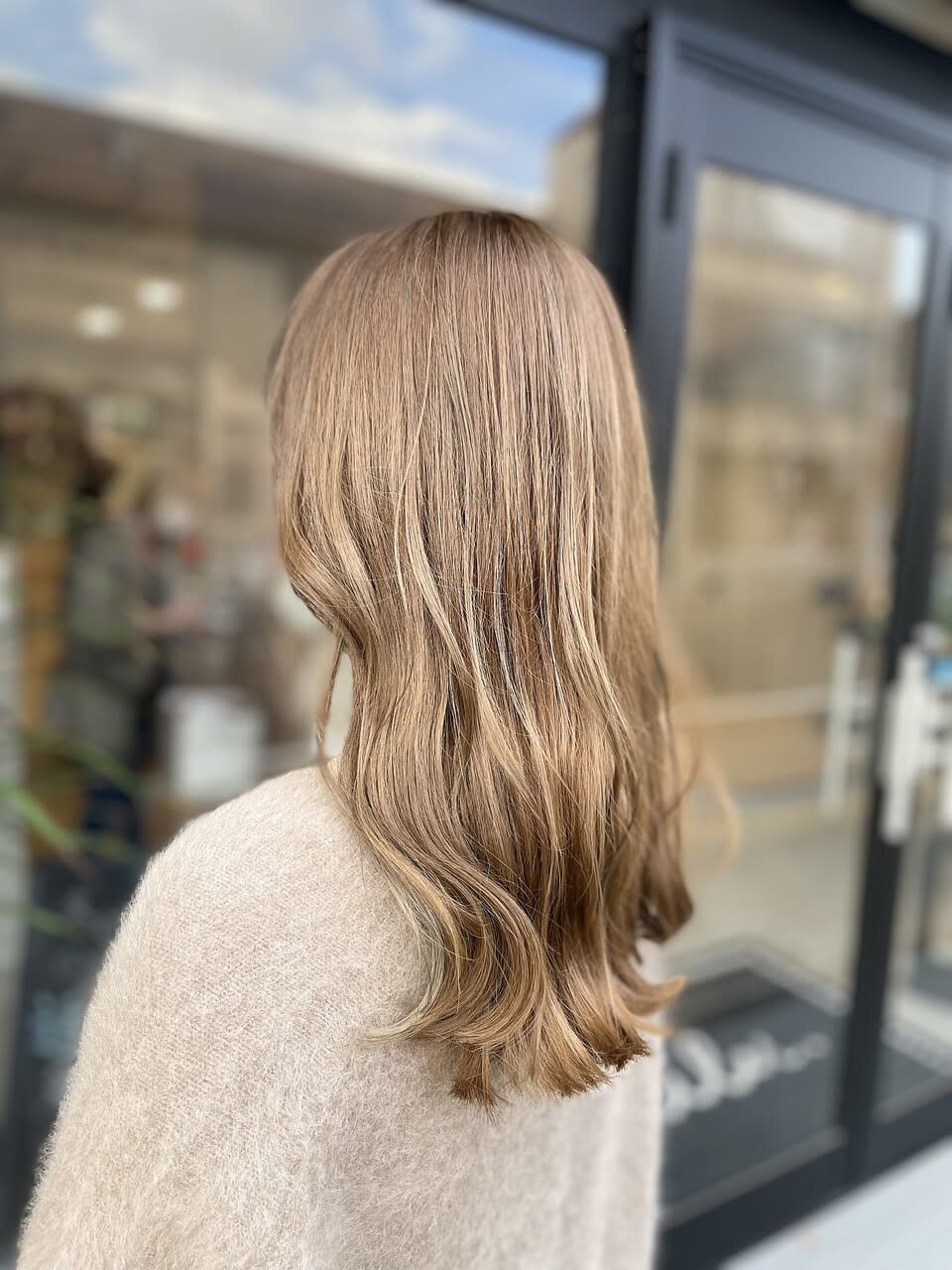 hair salon ulu【ヘアーサロンウル】のスタイル紹介。(竹内)ピアスカラー