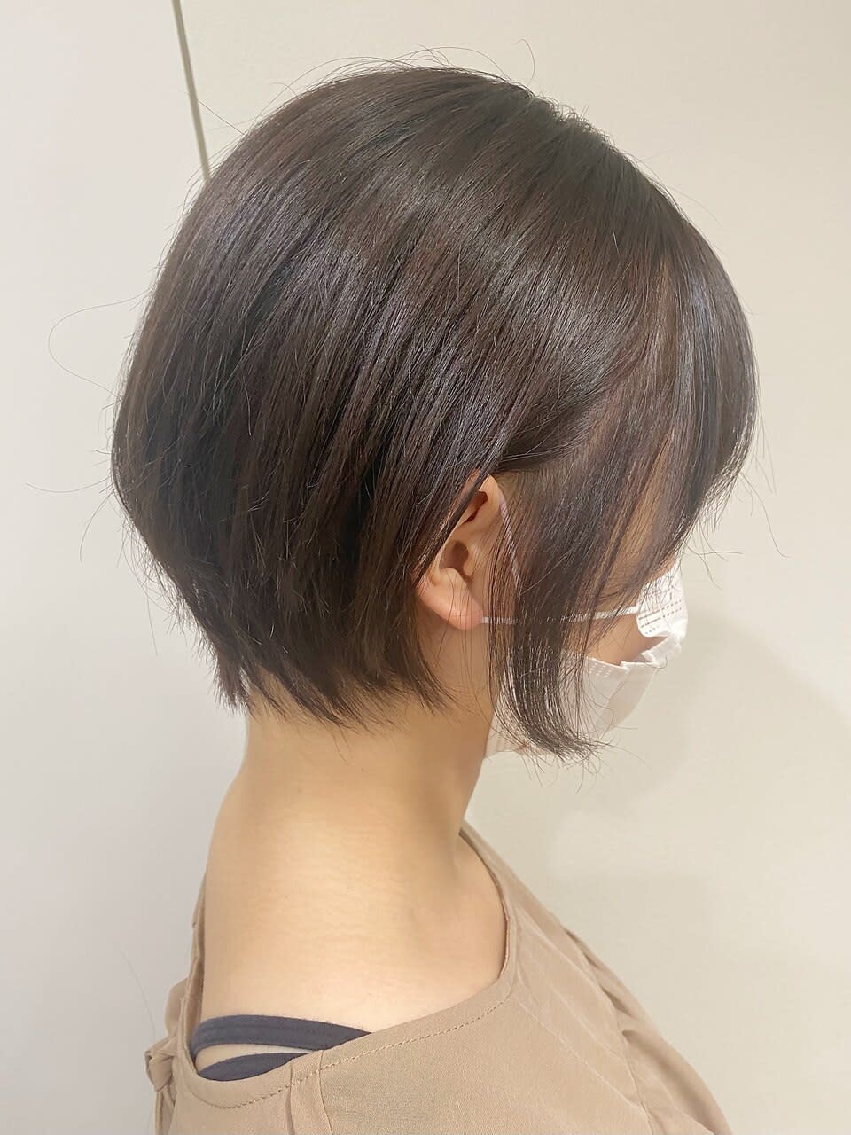 Hair studio Olive 南森町店【ヘアースタジオオリーブミナミモリマチテン】のスタイル紹介。首元スッキリショート
