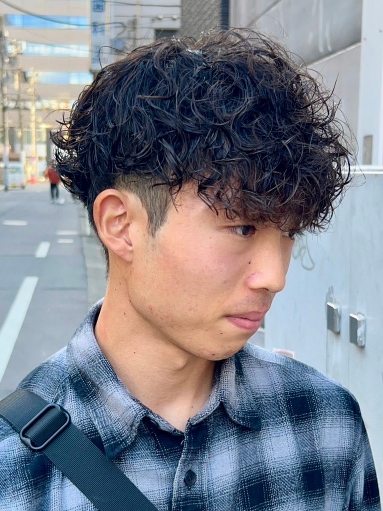 Genie -メンズカット & メンズパーマ 新百合ヶ丘【ジーニーメンズカットアンドメンズパーマ シンユリガオカ】のスタイル紹介。Genie -メンズカット & メンズパーマ 新百合ヶ丘