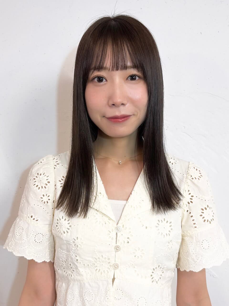 sea by Sign【シーバイサイン】のスタイル紹介。切りっぱなし/ミディアム/グレージュ