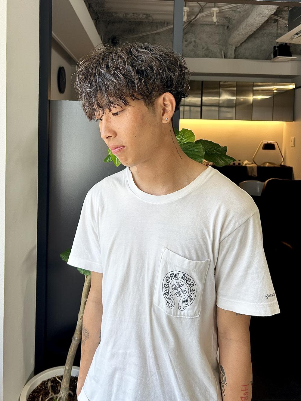 NOBLESSE-NOIR-(ノブレス ノアール）【ノブレスノアール】のスタイル紹介。波巻きシャドウパーマ