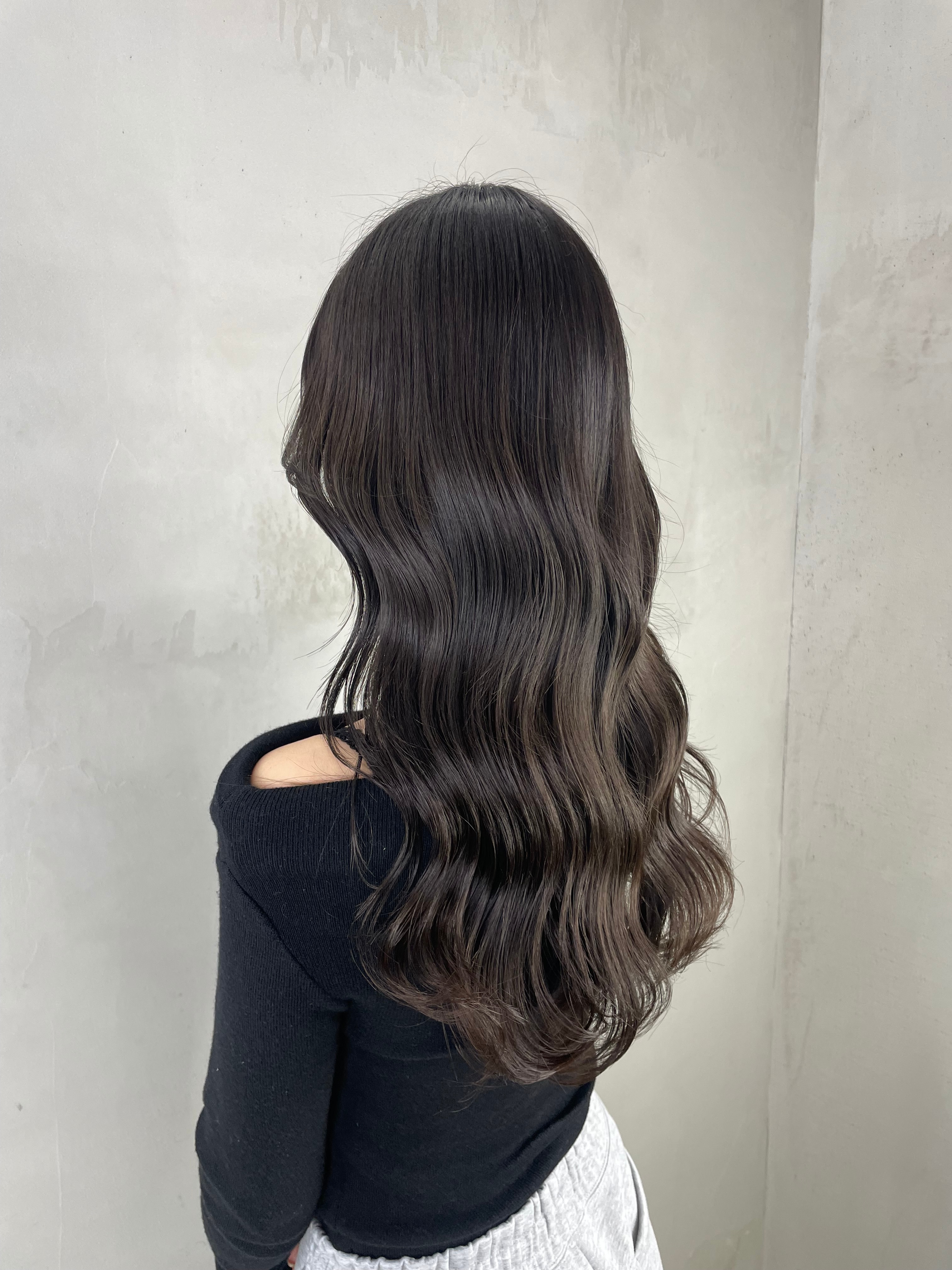 YuGO HAIR 勝どき店【ユーゴヘアカチドキテン】のスタイル紹介。王道ダークグレージュ/韓国ヘアー/レイヤーカット