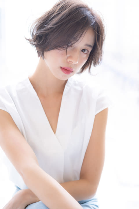 オーガニック&ヘッドスパ専門店 hairsalon Magellan 新宿【マゼラン】【ヘアサロン マゼラン】のスタイル紹介。大人のアンニュイ感×ショートボブ×グレージュ