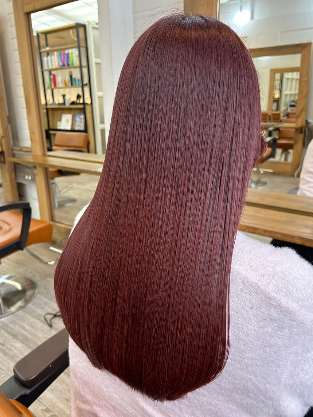 newi 広島【ネウィヒロシマ】のスタイル紹介。艶髪ハイライトカラー髪質改善トリートメントくびれミディ