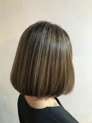 marichi flowers【マリーチ フラワーズ】のスタイル紹介。ハイリアイトグレージュボブ