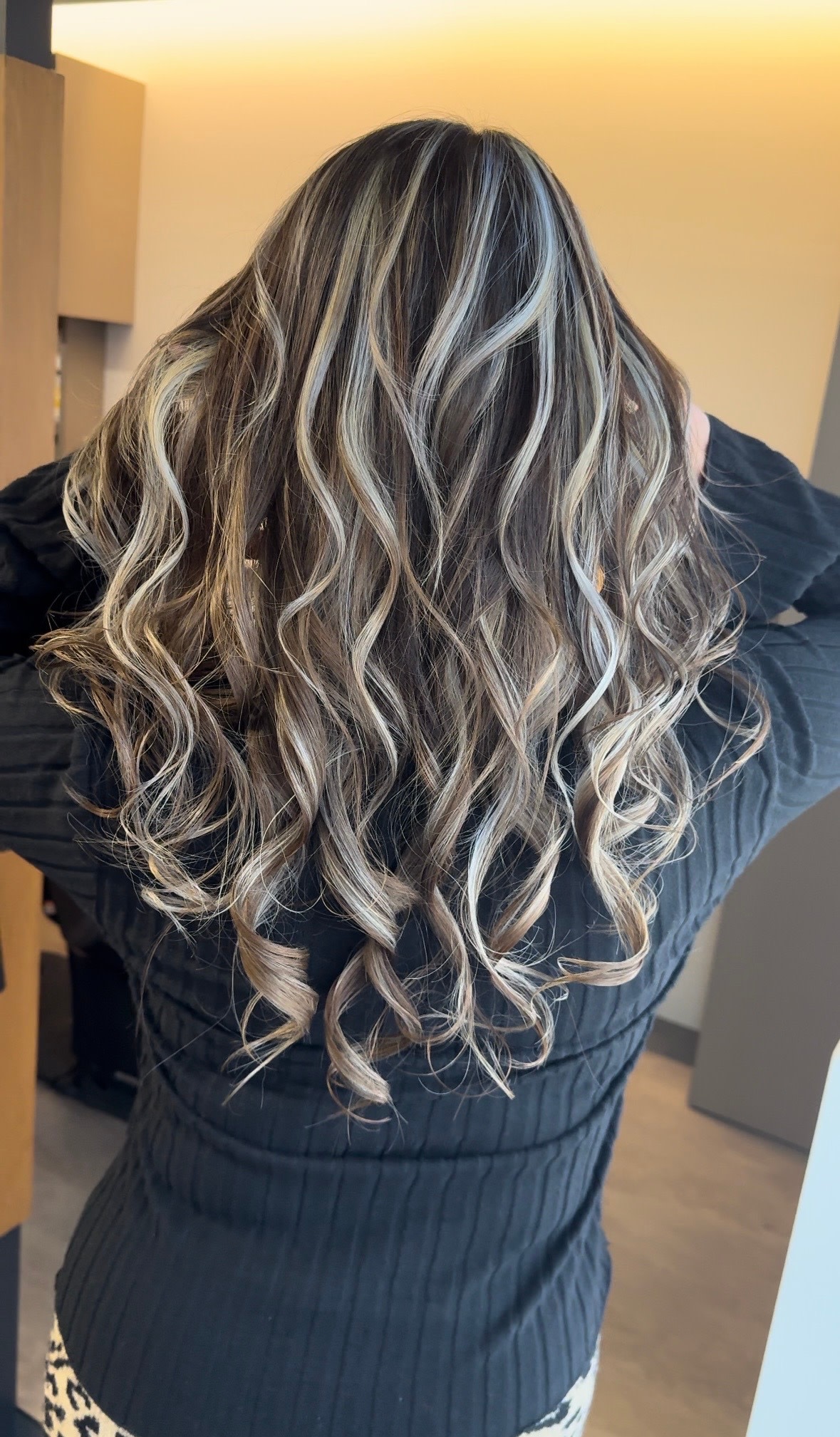 tre/e' hair salon【ツリーヘアサロン】のスタイル紹介。外国人風ハイライト