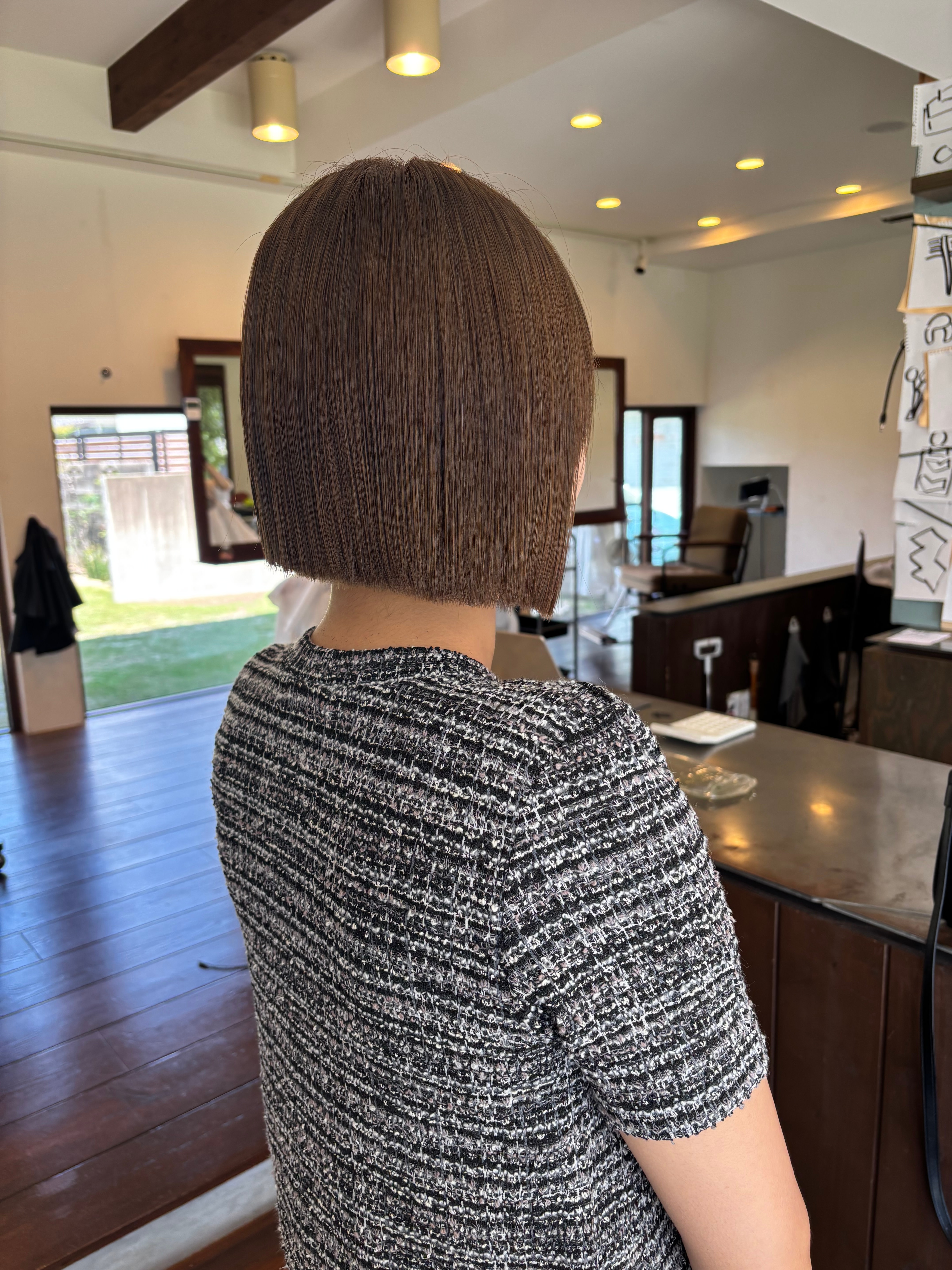 marugi【マルジ】のスタイル紹介。ぱつっと。切りっぱなしボブ