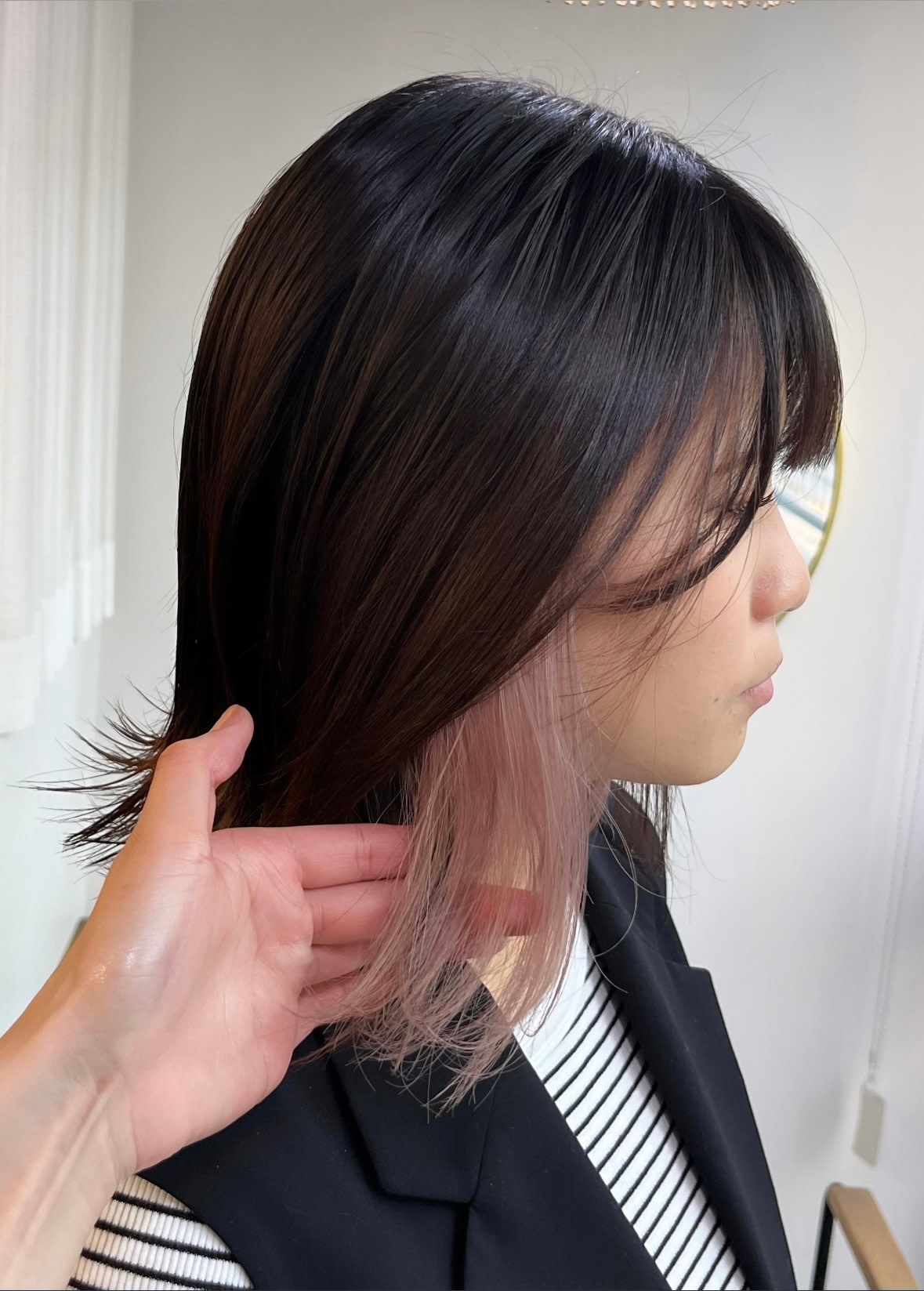 tre/e' hair salon【ツリーヘアサロン】のスタイル紹介。ペールピンクインナー