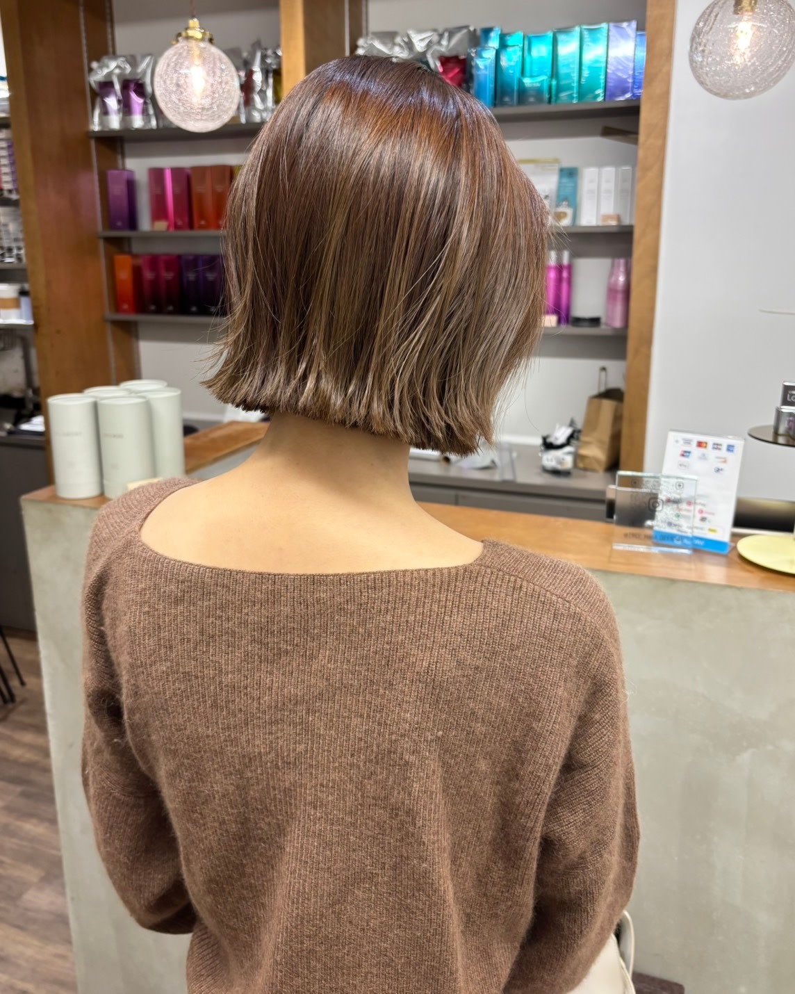tre/e' hair salon【ツリーヘアサロン】のスタイル紹介。ベージュカラー × 動きがあるボブ
