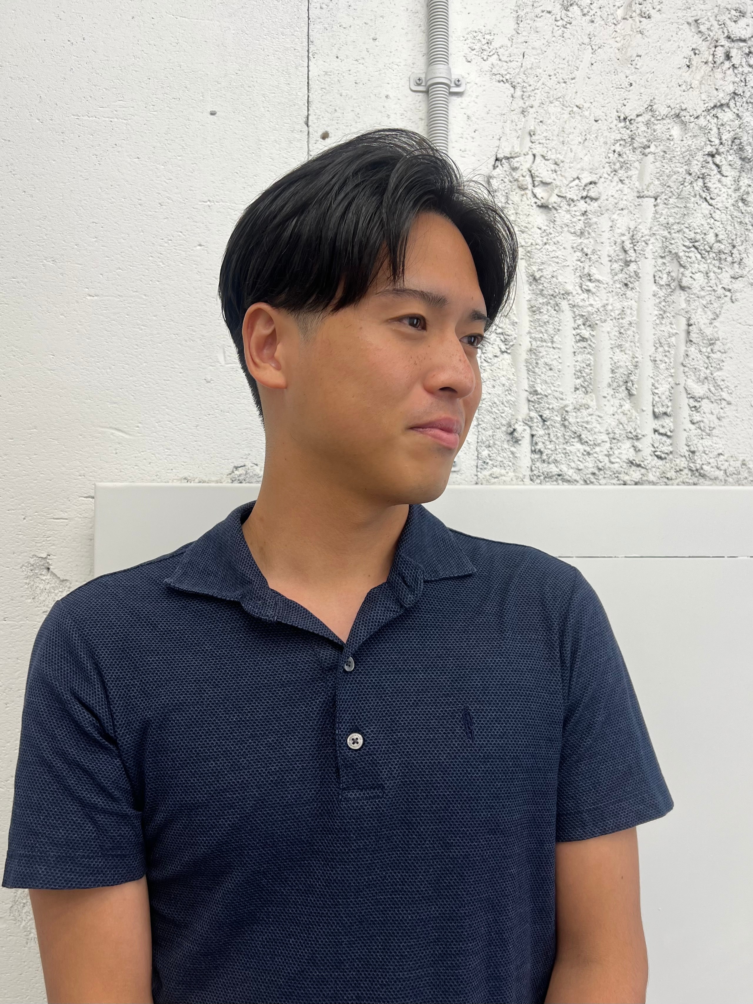 ユイツ【ユイツ】のスタイル紹介。メンズセンターパート