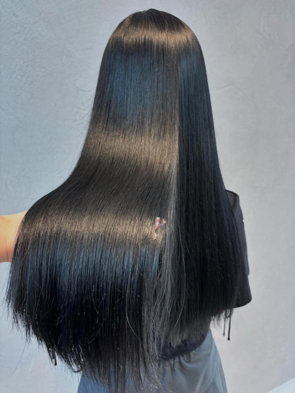 Ess 艶髪/髪質改善/韓国風【エスツヤガミカミシツカイゼンカンコクフウ】のスタイル紹介。《中島遼香》暗黒/韓国ヘア/艶髪/髪質改善