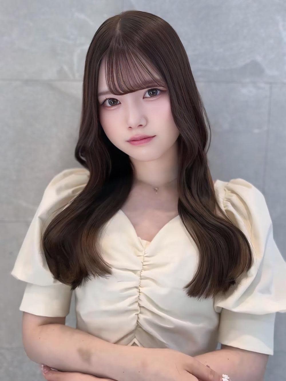 Ess 艶髪/髪質改善/韓国風【エスツヤガミカミシツカイゼンカンコクフウ】のスタイル紹介。Ryouka/暗黒/韓国ヘア/艶髪/髪質改善