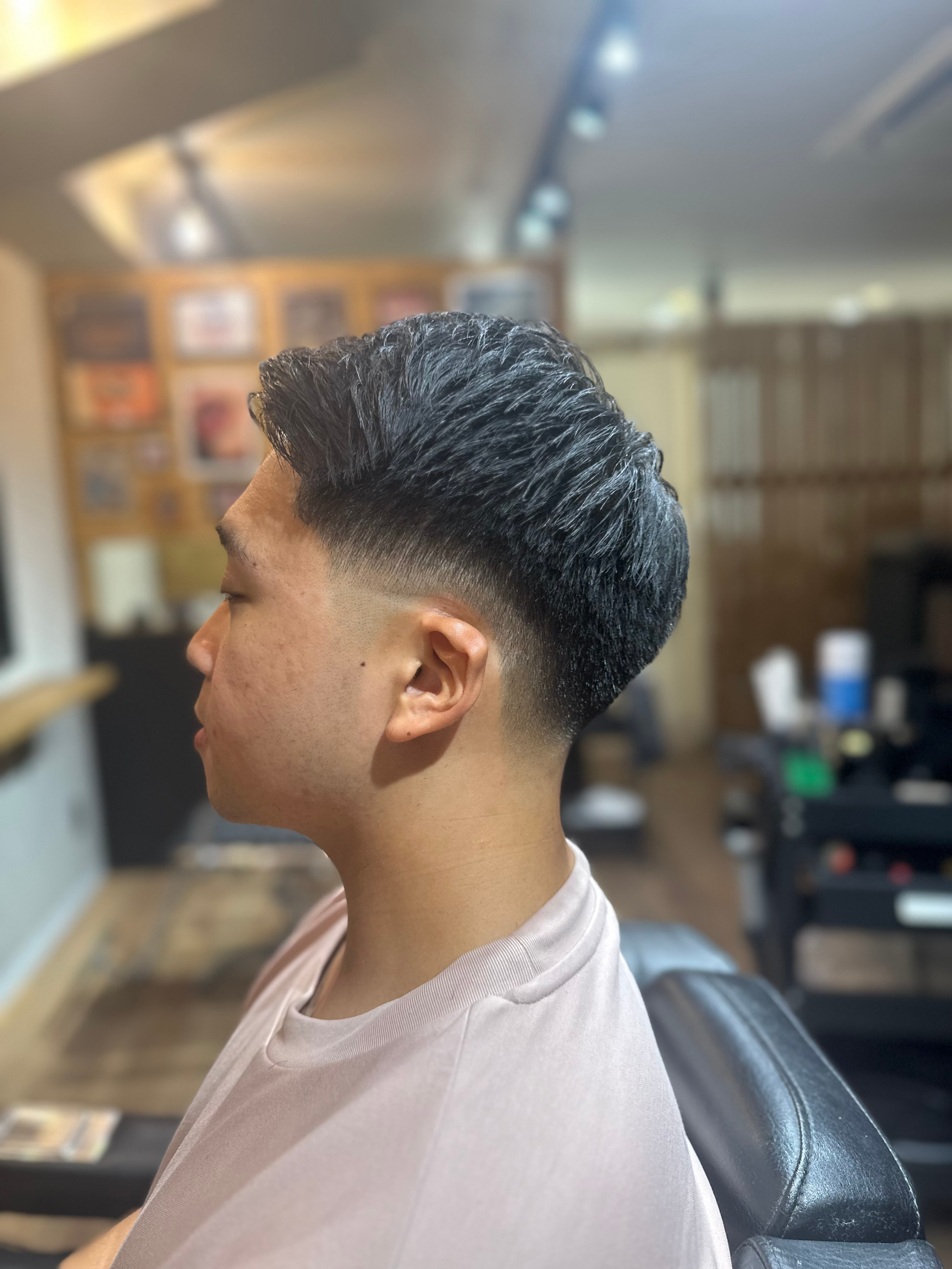 ASOBI hair design【アソビヘアデザイン】のスタイル紹介。ローフェード