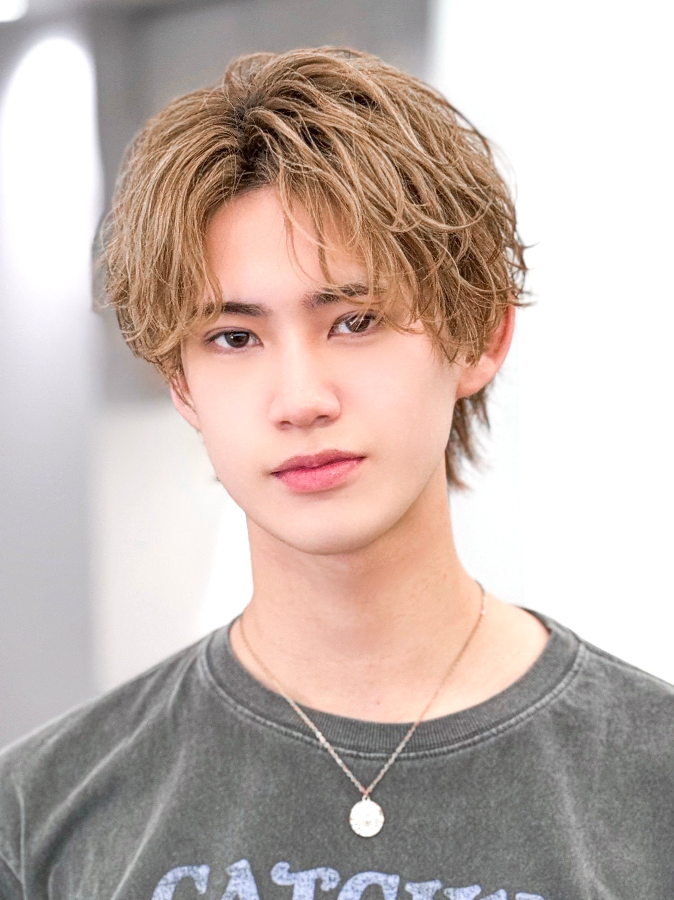 メンズヘア整形サロン GOALD 渋谷神南【メンズヘアセイケイサロン ゴールド シブヤジンナン】のスタイル紹介。緩なみセンターパート