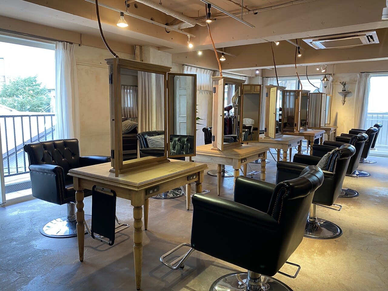 FLICK HAIR SALON 梅田茶屋町2号店【フリック ヘア サロン】のアイキャッチ画像