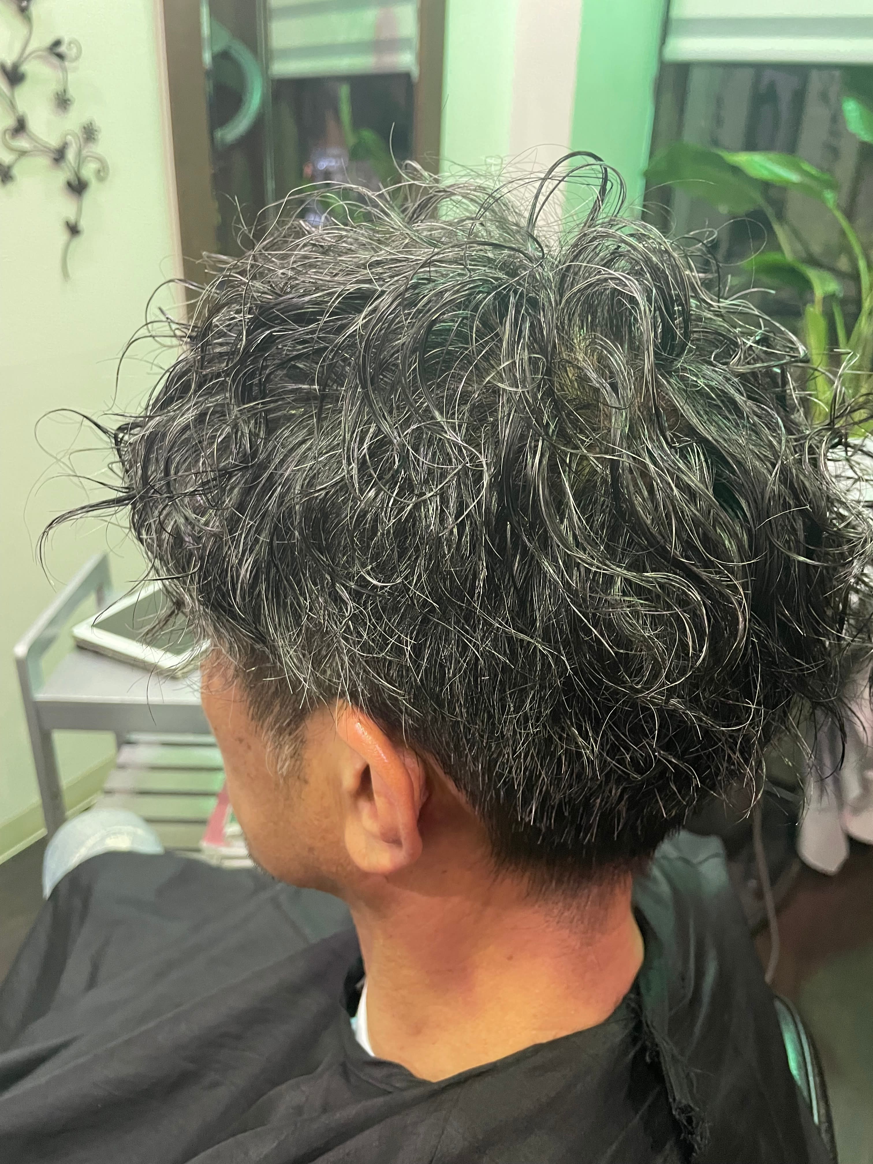 Hair Design GLOSS【ヘアデザイン グロス】のアイキャッチ画像