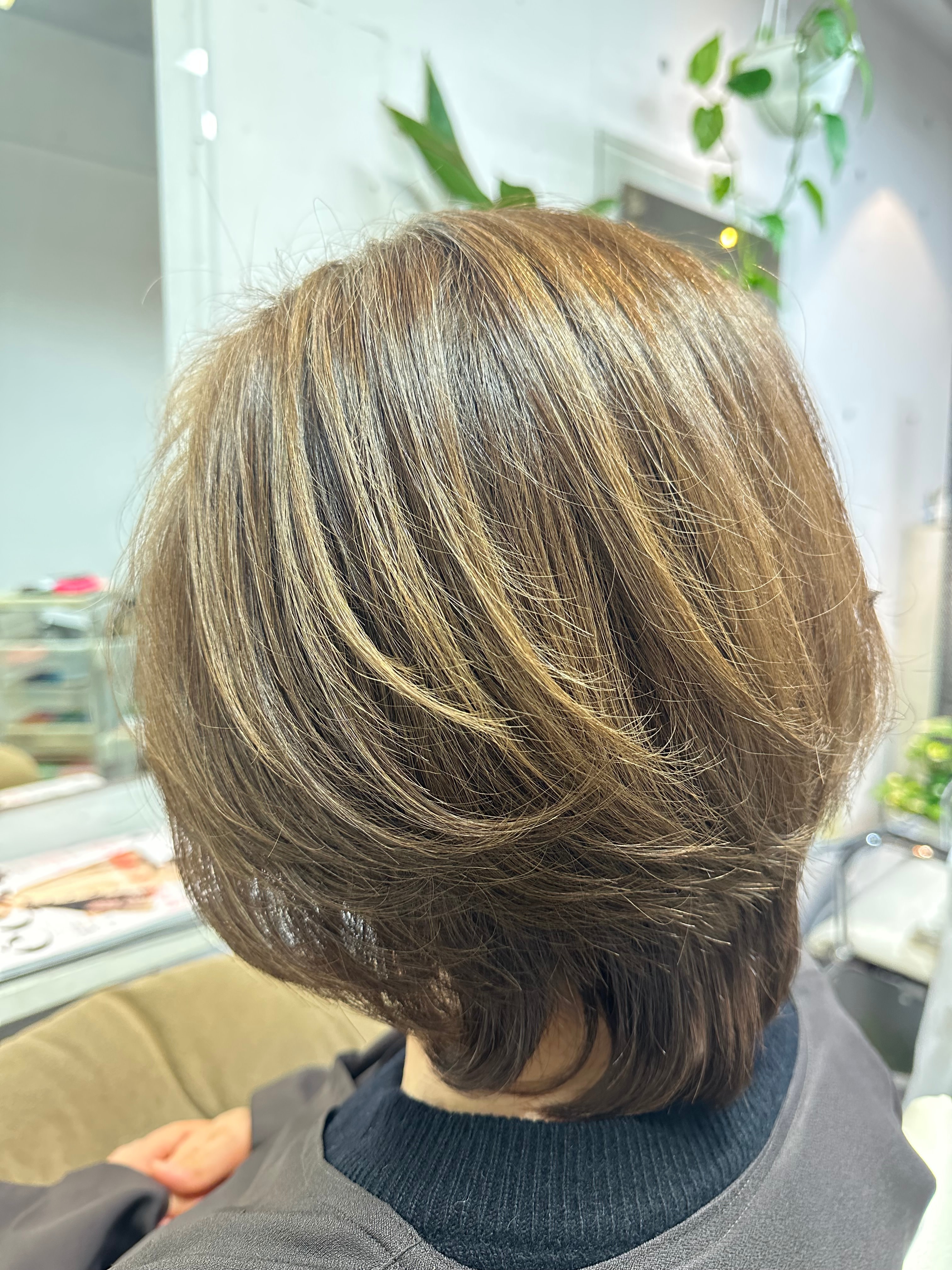 Hair Design Covo【ヘアーデザイン コーヴォ】のスタイル紹介。【オイルグロスカラー】マット系リタッチでバレイヤージュっぽく