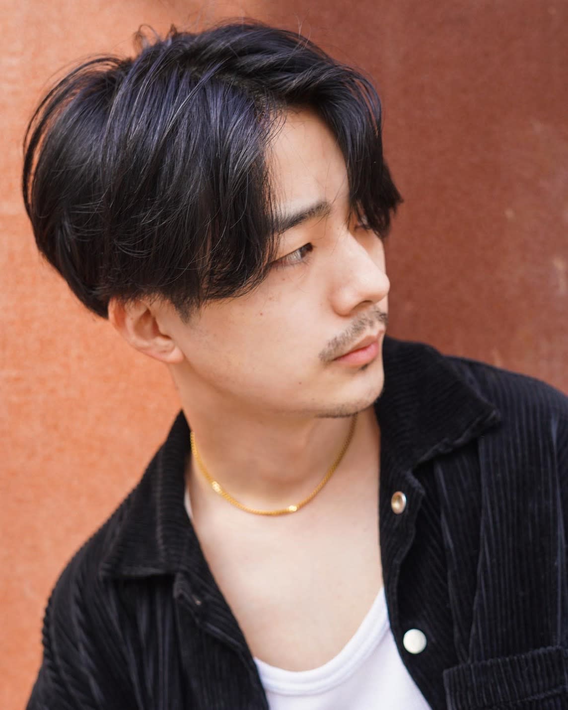 QOL villa mens salon 立川北口【クオル ヴィラ メンズサロンタチカワ】のスタイル紹介。ニュアンスセンターパートニュアンスパーマ刈り上げメンズパーマ