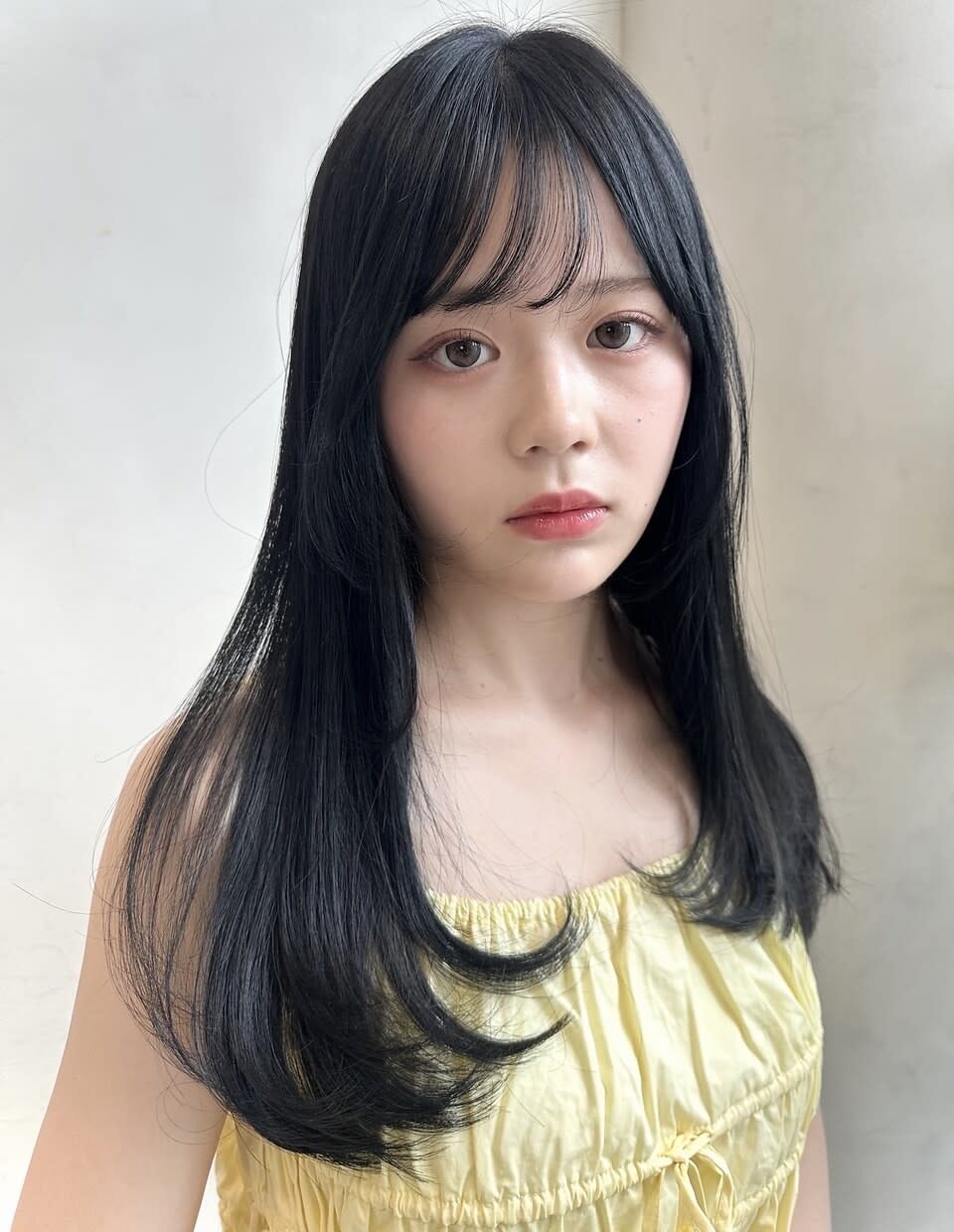 ZACC raffine【ザック ラフィネ】【ザック ラフィネ】のスタイル紹介。姫カットレイヤー×シースルーバンク/透明感アッシュグレージュ