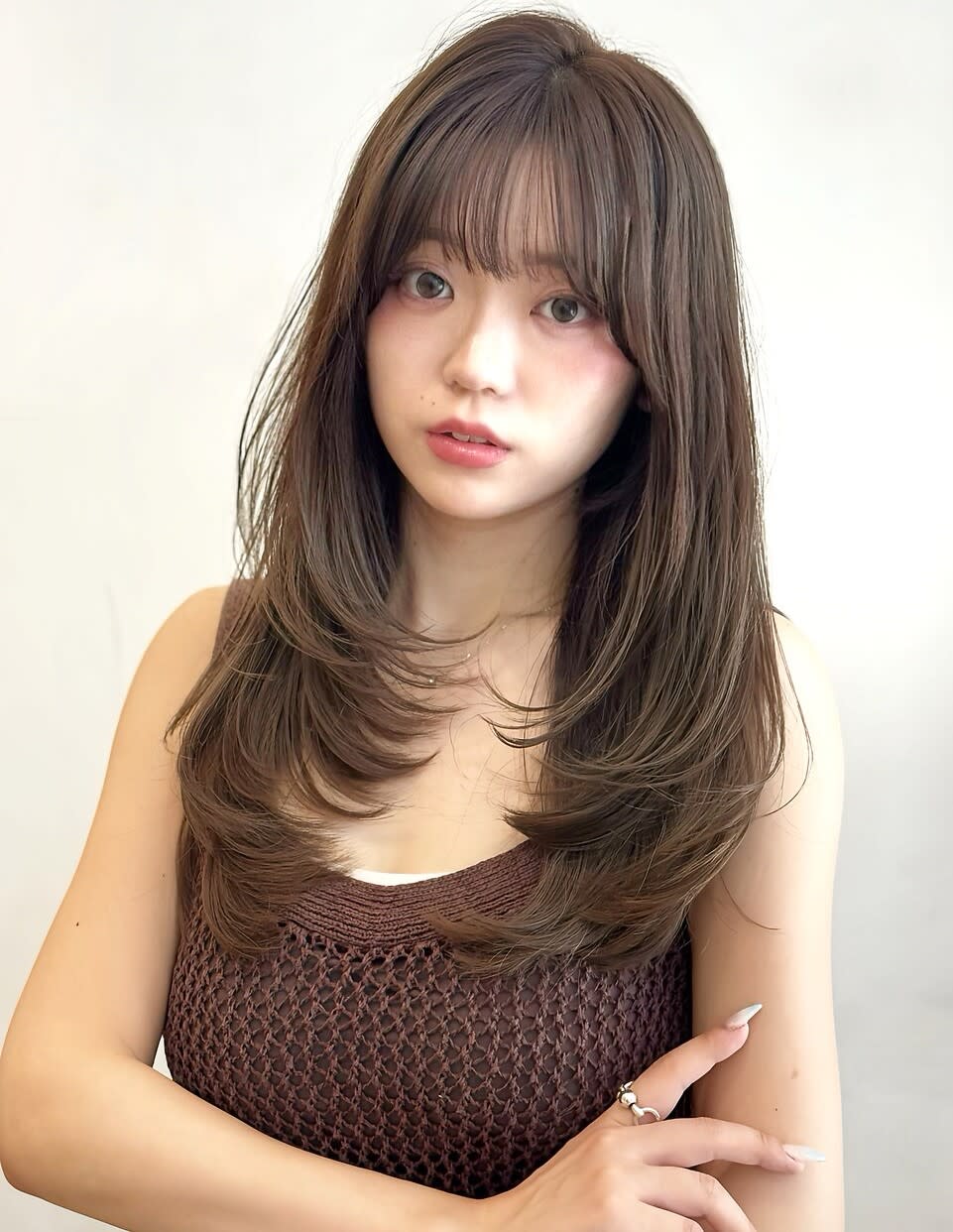 ZACC raffine【ザック ラフィネ】【ザック ラフィネ】のスタイル紹介。レイヤーカット/ハッシュカット/くすみベージュ/暗めカラー/