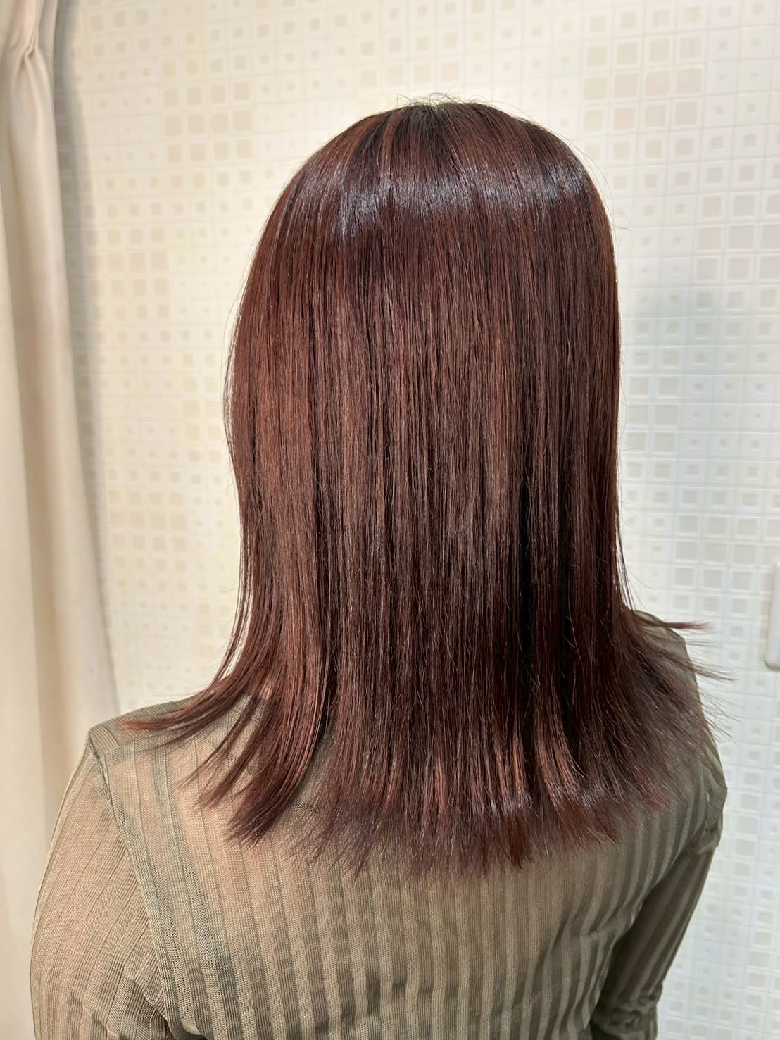Private Hair Salon O'-fa【プライベートヘアサロンオーファ】のスタイル紹介。艶々ピンクブラウンカラー