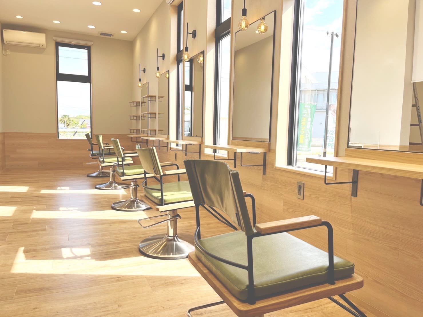 B's amor 春日井市民病院前店【ビーズ アモール】のアイキャッチ画像