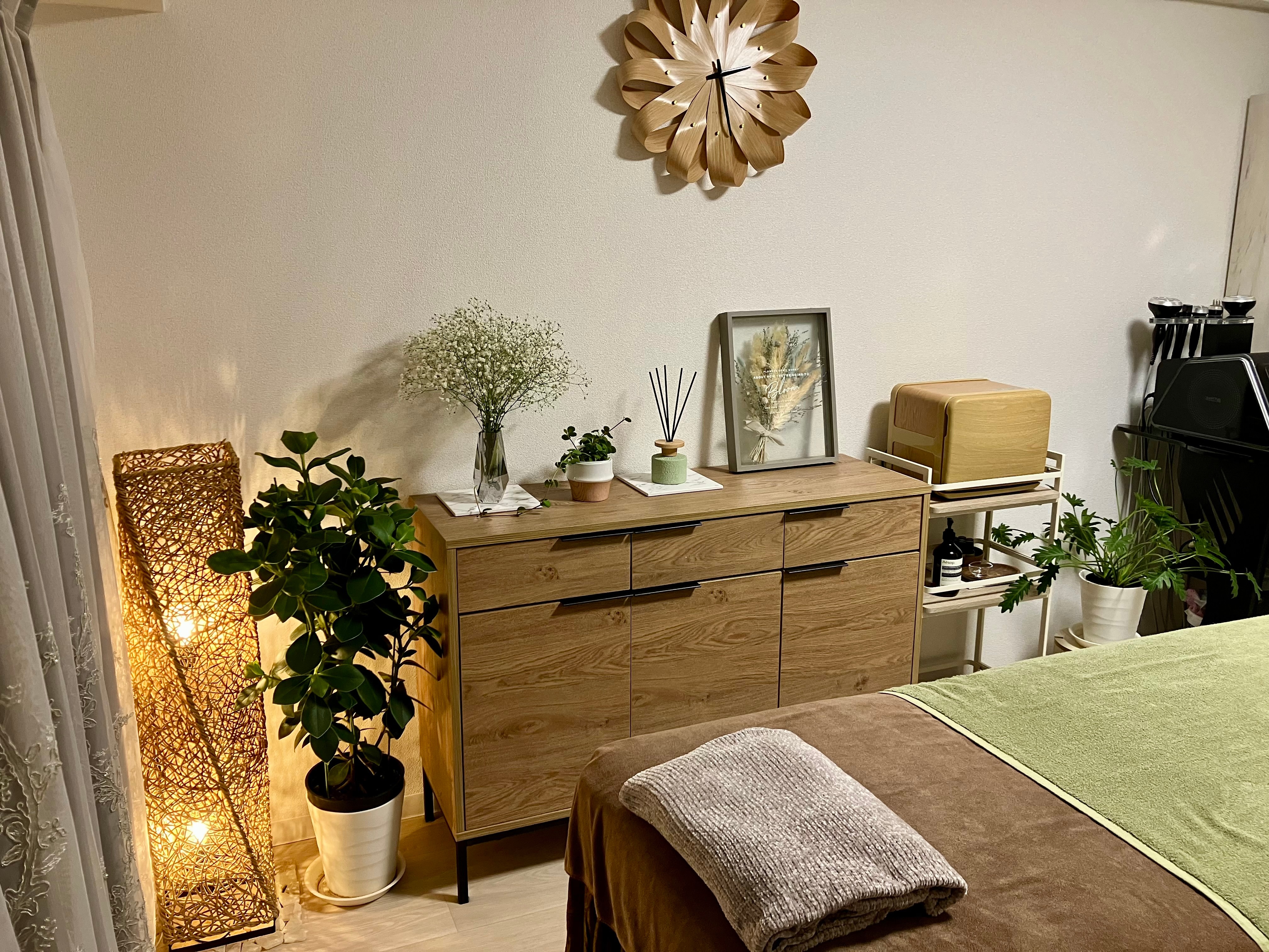 private salon Hualeleのアイキャッチ画像