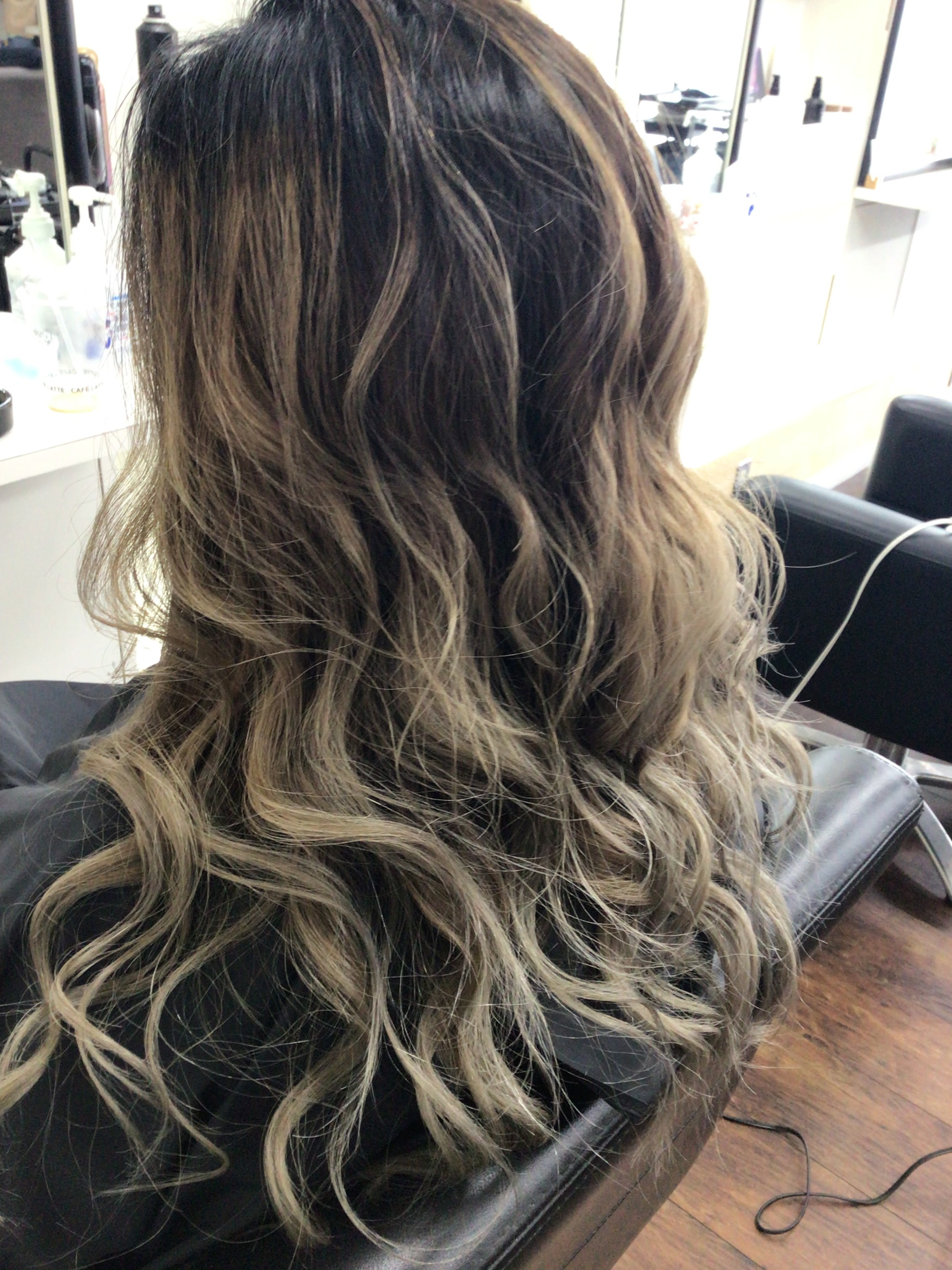 Hair Act room【ヘアーアクトルーム】のスタイル紹介。バレイヤージュカラー