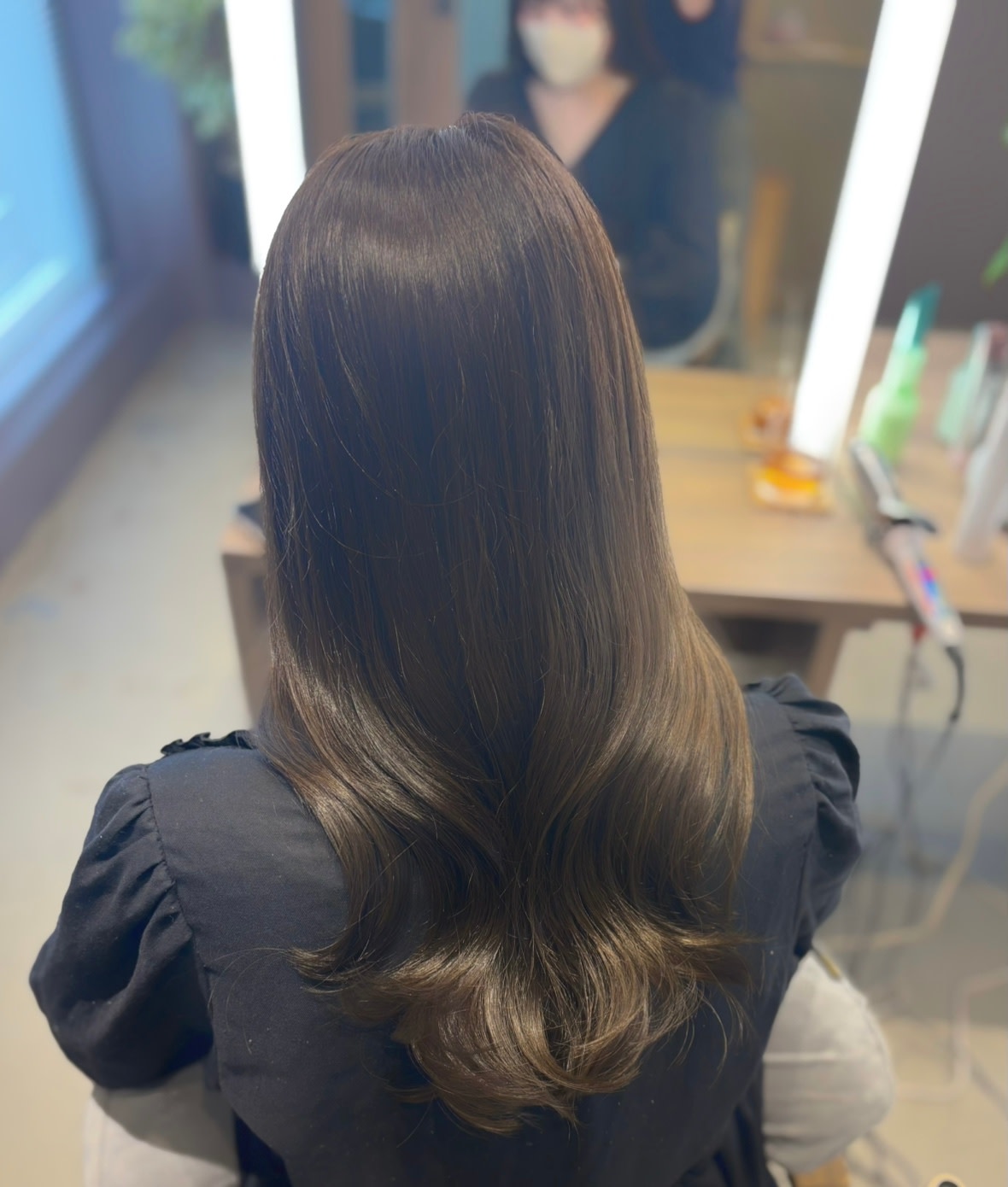 MONOLITH.【モノリス】のスタイル紹介。オリーブグレージュ/髪質改善トリートメント/レイヤーカット