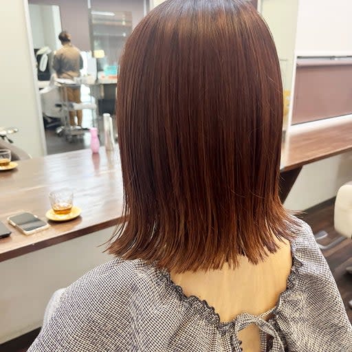 ENOMOTO 髪質改善・白髪ぼかし【エノモト】【エノモト】のスタイル紹介。切りっぱなしボブ