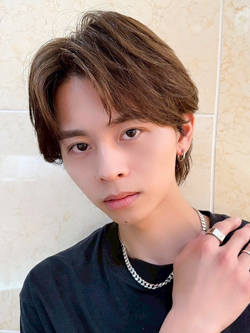 CARE 心斎橋【ケア シンサイバシ】のスタイル紹介。韓国メンズマッシュウルフ