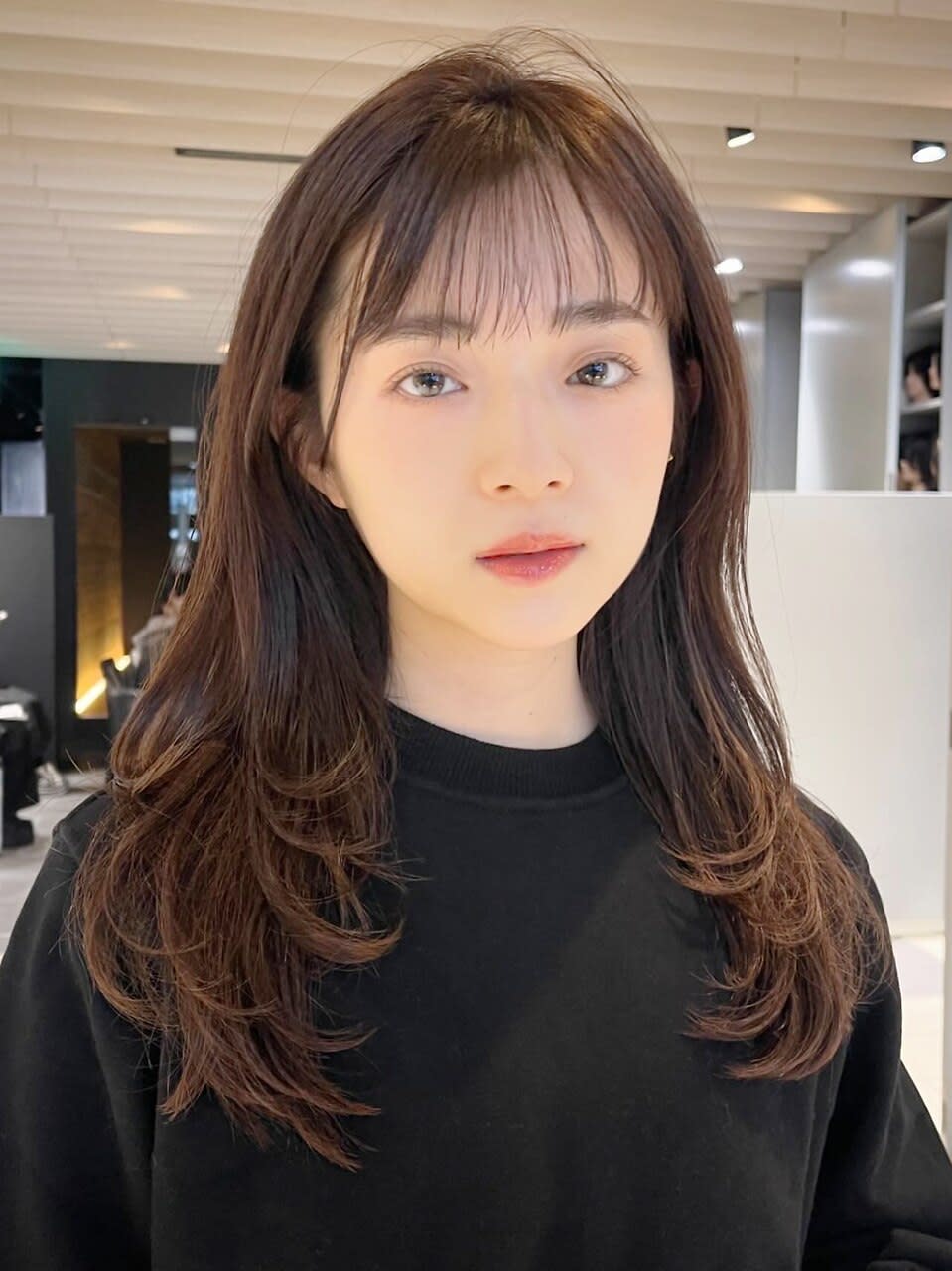 K-two 銀座・QUEEN’S GARDEN by K-two【ケーツー ギンザ クィーンズガーデン バイ ケーツー】のスタイル紹介。シルクレイヤーカット/ロングレイヤー/フェイスレイヤーカット