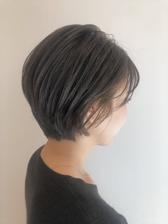 corso  k-two  梅田 茶屋町【コルソ ケーツー】のスタイル紹介。女性らしさが引き立つナチュラルショートボブ