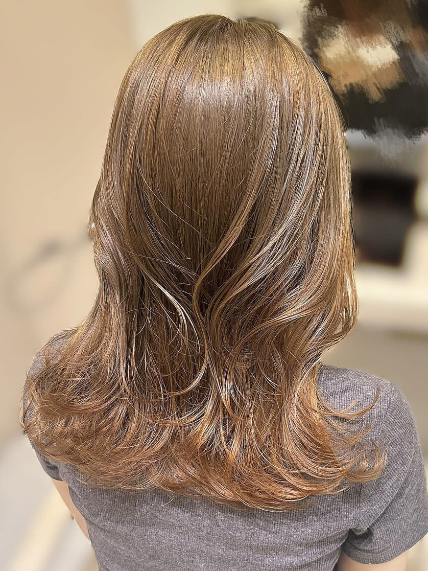 CORSO by k-two 西宮北口【コルソ バイ ケーツー】【コルソ バイ ケーツー ニシノミヤキタグチ】のスタイル紹介。ブリーチなしダブルカラー/レイヤーカット