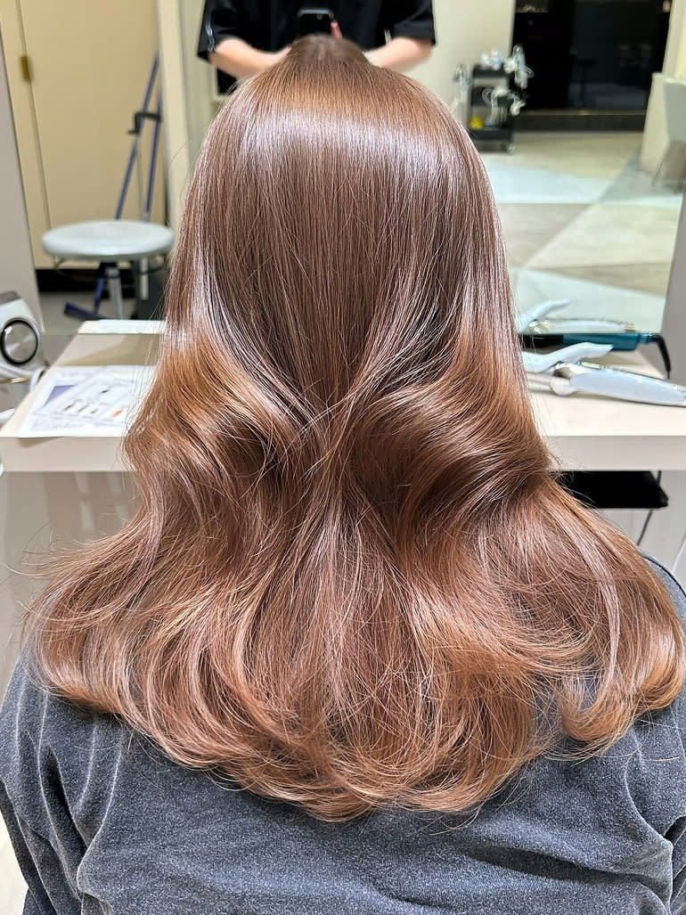 CORSO by k-two 西宮北口【コルソ バイ ケーツー】【コルソ バイ ケーツー ニシノミヤキタグチ】のスタイル紹介。ブリーチなしダブルカラー/レイヤーカット