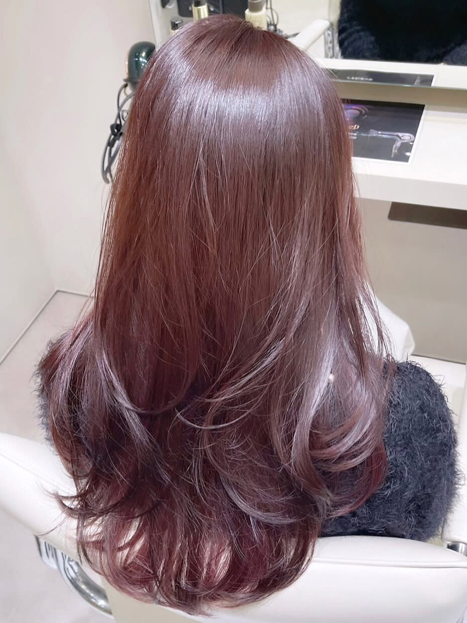 CORSO by k-two 西宮北口【コルソ バイ ケーツー】【コルソ バイ ケーツー ニシノミヤキタグチ】のスタイル紹介。上品レイヤースタイル/ピンクベージュ/美髪カラー