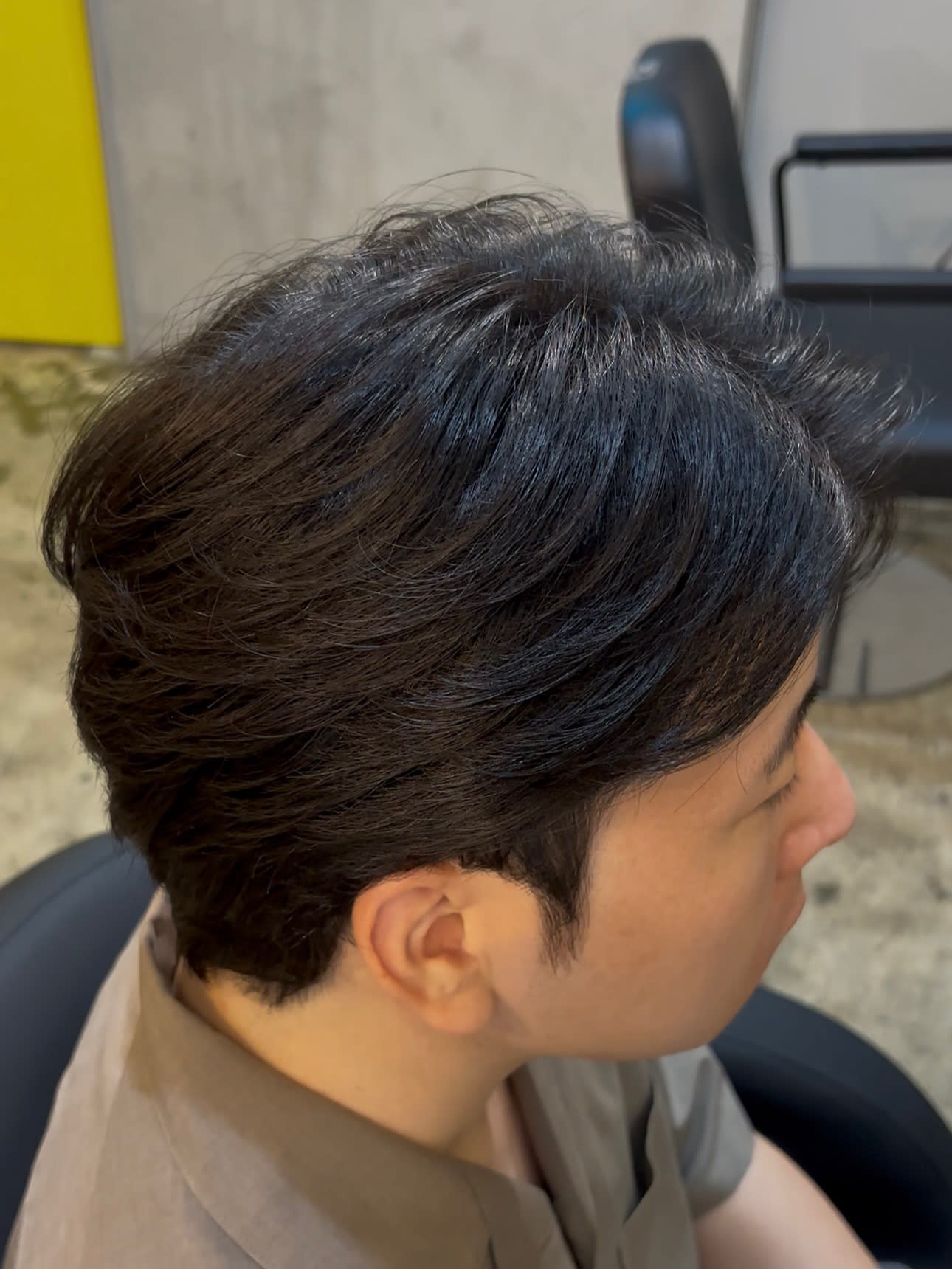 ROOO MEN【ルーメン】【ルーメン】のスタイル紹介。メンズツーブロックフェザーマッシュカット曲がる縮毛矯正