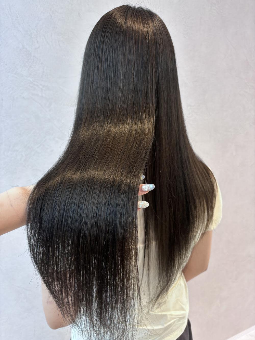 Ess 艶髪/髪質改善/韓国風【エスツヤガミカミシツカイゼンカンコクフウ】のスタイル紹介。《中島遼香》ダークブラウン/ブラウン