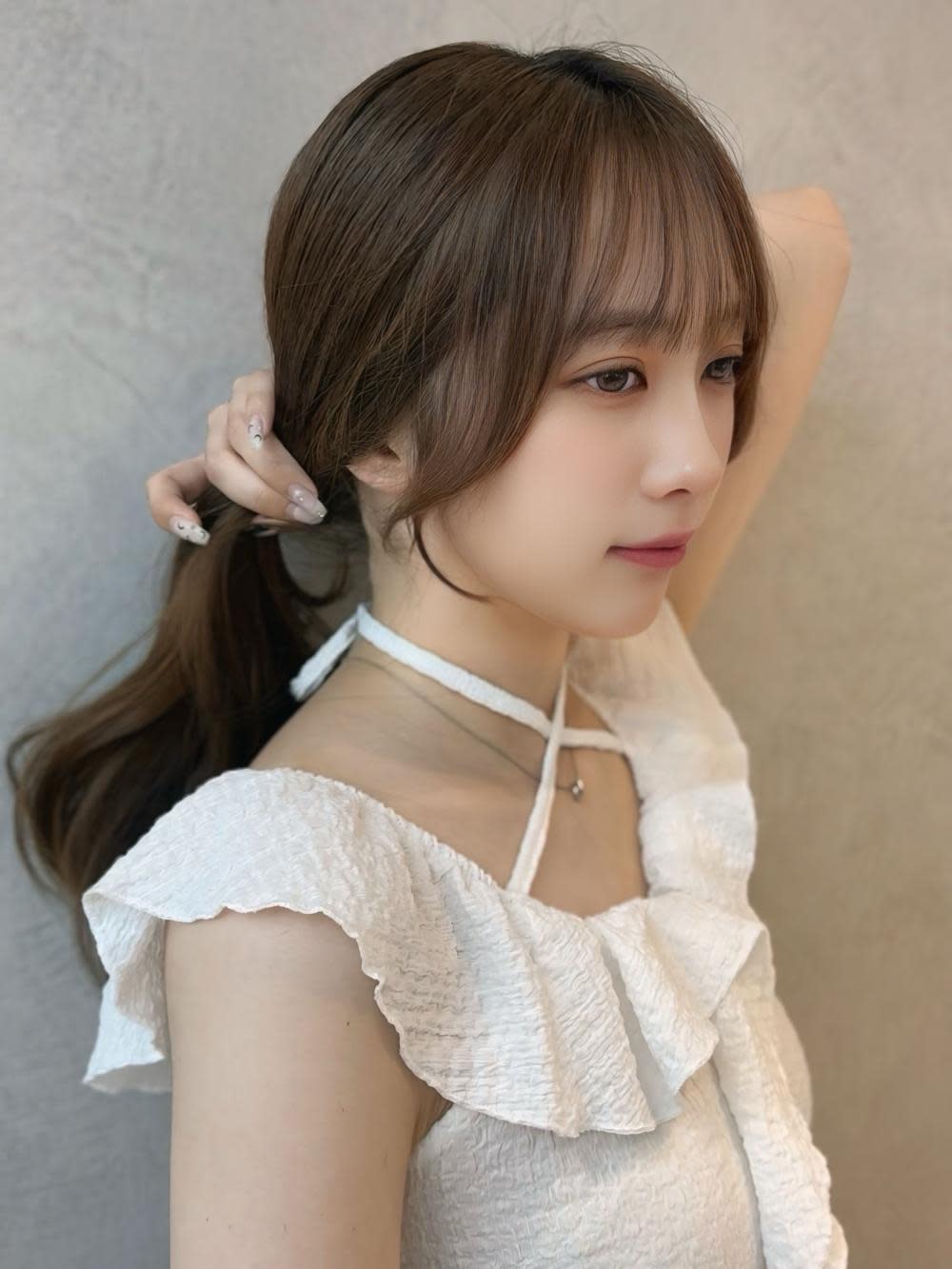 Ess 艶髪/髪質改善/韓国風【エスツヤガミカミシツカイゼンカンコクフウ】のスタイル紹介。顔周りカット/顔周りレイヤー