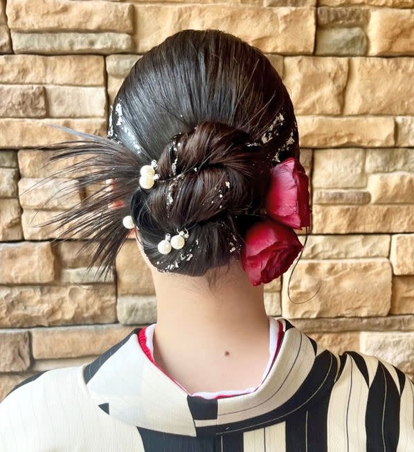 ENOMOTO 髪質改善・白髪ぼかし【エノモト】【エノモト】のスタイル紹介。卒業式カチモリヘア