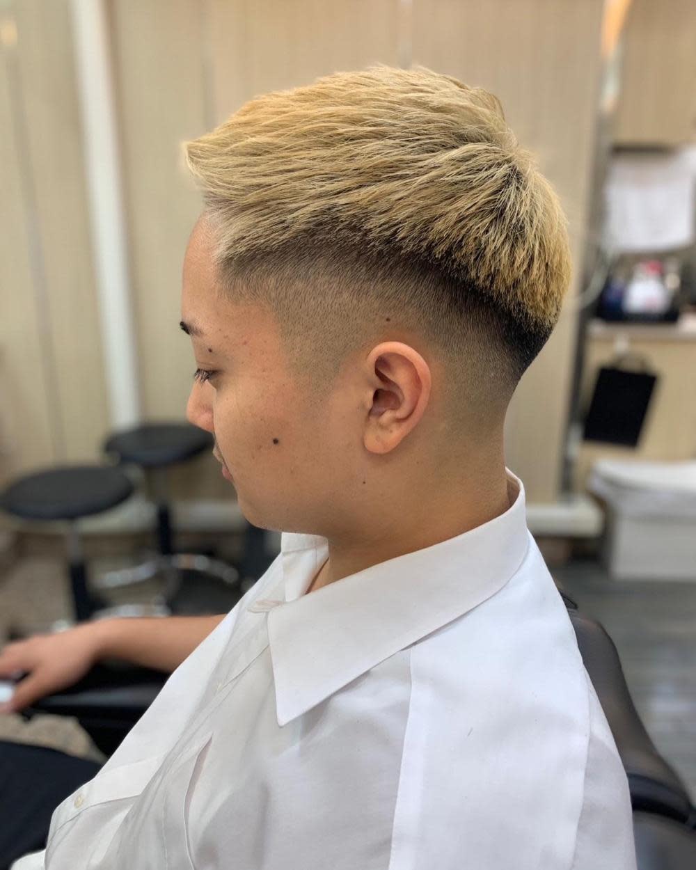 銀座マツナガ 東京駅店【ギンザマツナガ　トウキョウエキテン】のスタイル紹介。ミドルスキンフェード