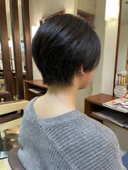 Hair studio Olive 駒川店【ヘアースタジオオリーブコマガワテン】のスタイル紹介。ひし形☆小顔ショート