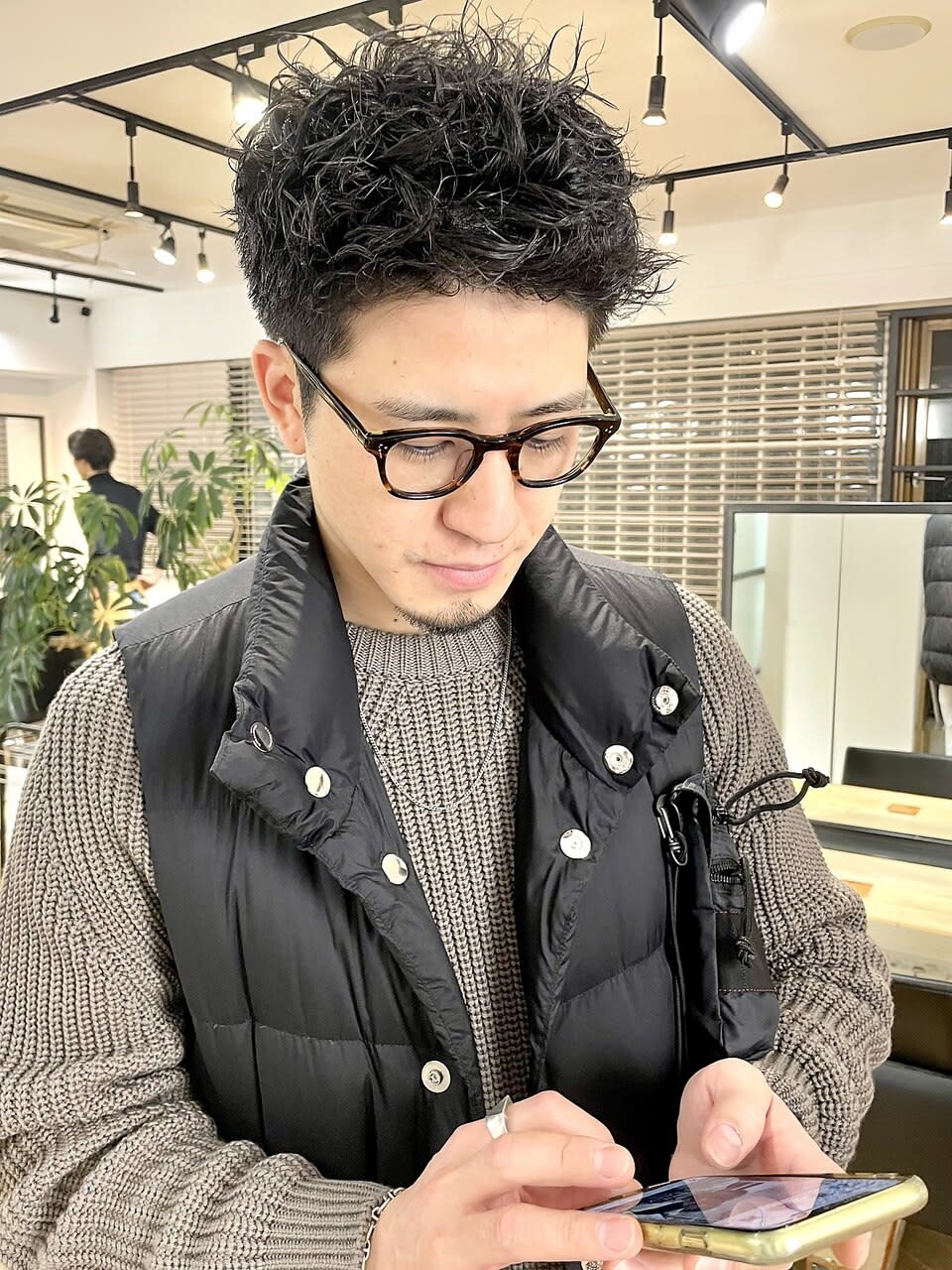 5 SCENE AOYAMA【ファイブシーンアオヤマ】のスタイル紹介。ビジネスヘア就活ヘアツーブロック刈り上げフェードメンズ