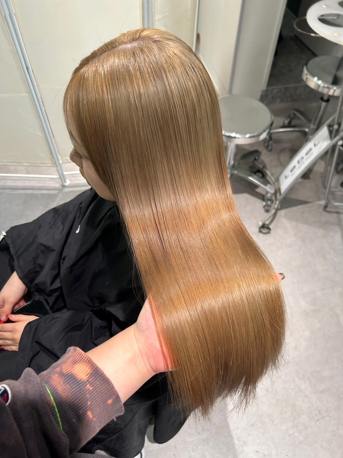 unique UMEDA【ユニックウメダ】のスタイル紹介。ハイトーンデザイン×髪質改善カラー